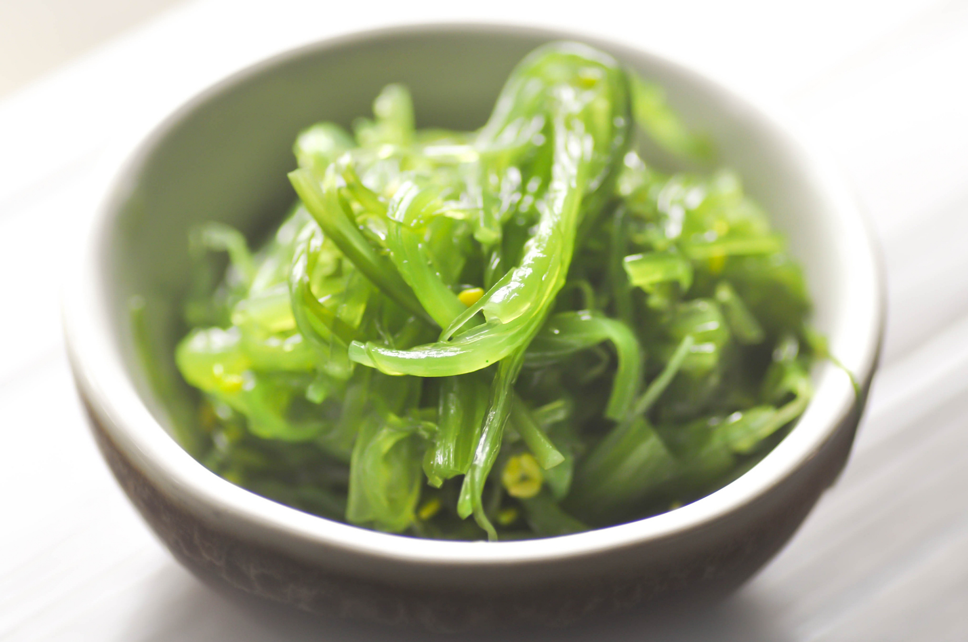 海白菜是一种藻类植物,又名海菠菜,海莴苣,海条,青苔菜等.