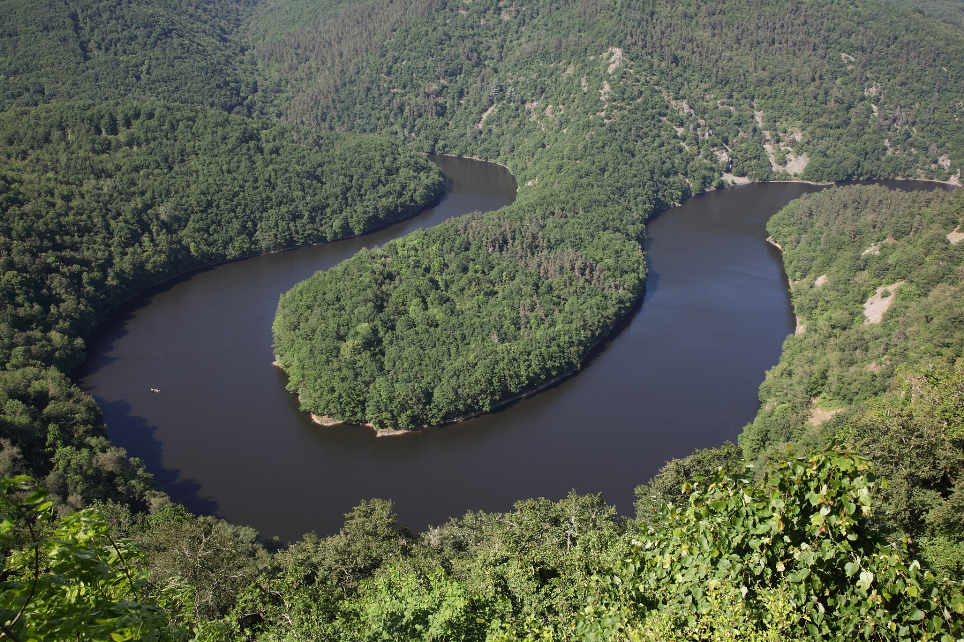 亚马逊河河口平均流量高达17.