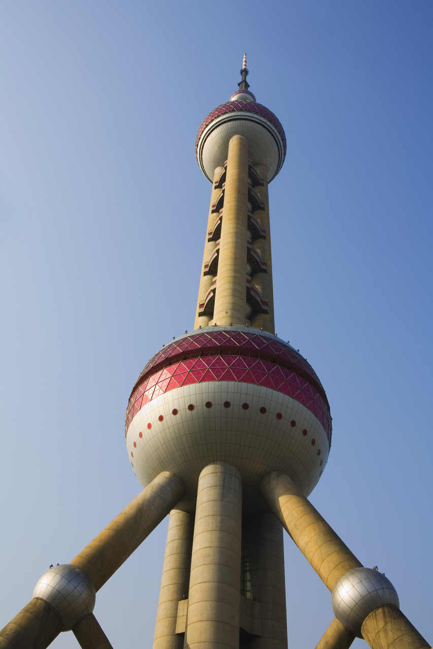 中国10座城市的"地标性"建筑: 1,北京:(故宫) 2,上海:(东方明珠电视塔