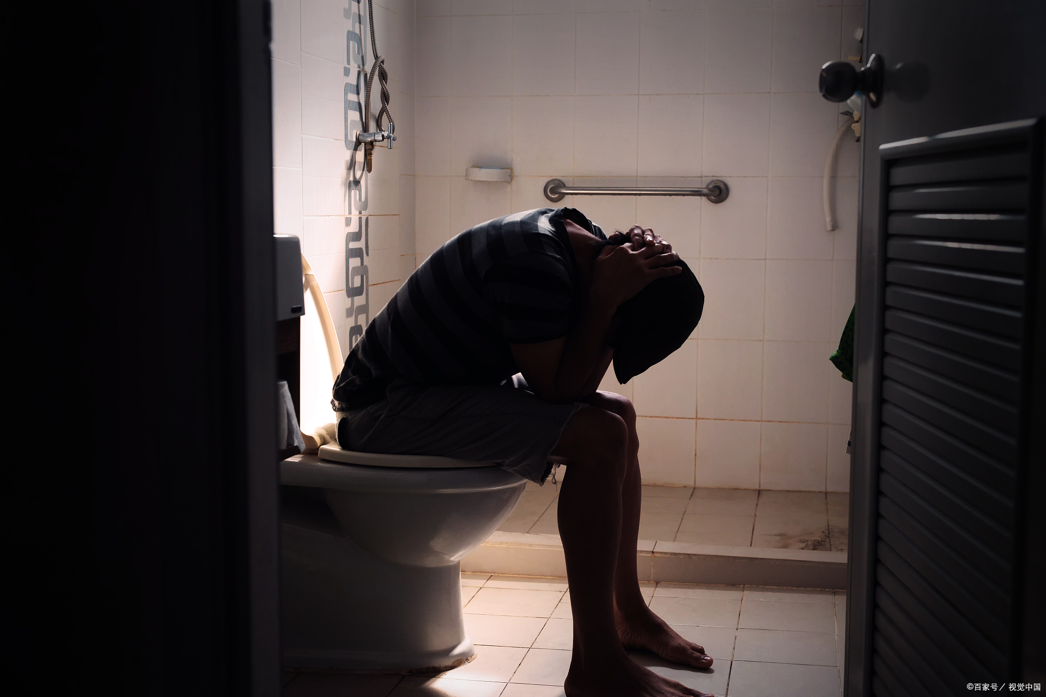 为什么男生每次临要出门了必上厕所