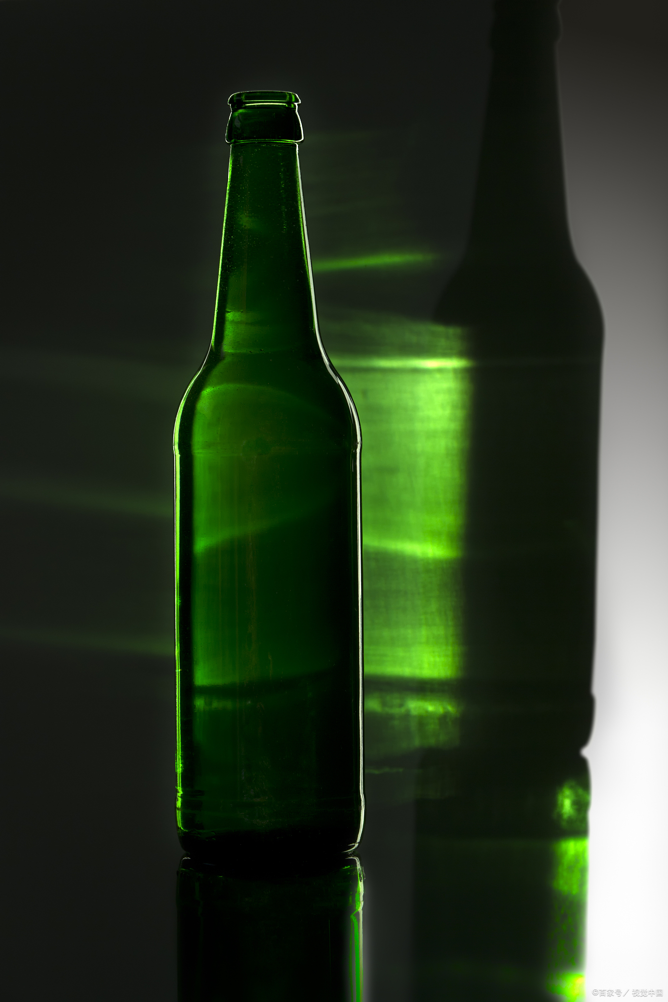 啤酒瓶为什么大多是绿色的?