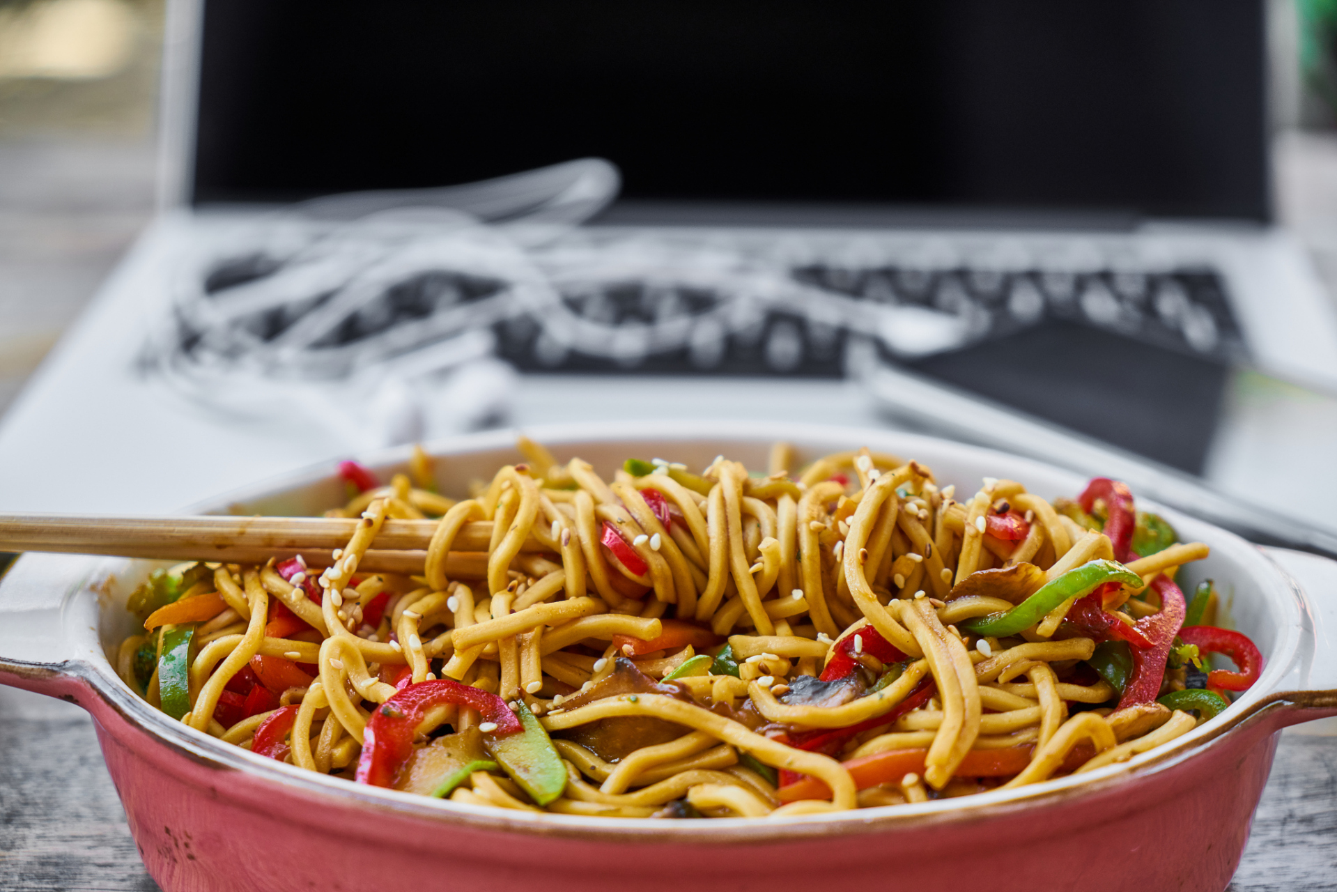 地图# 燃面是一款让人垂涎欲滴的美食,在四川旅游时尝试过宜宾燃面,其