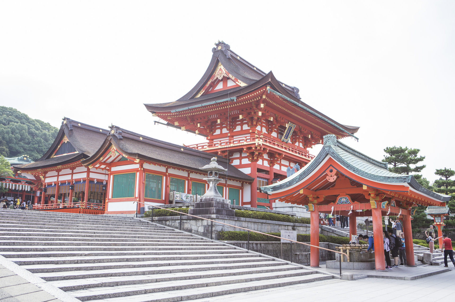 跨年创作挑战赛# 伏见稻荷大社是京都市内最古老,最受欢迎的寺庙忠换