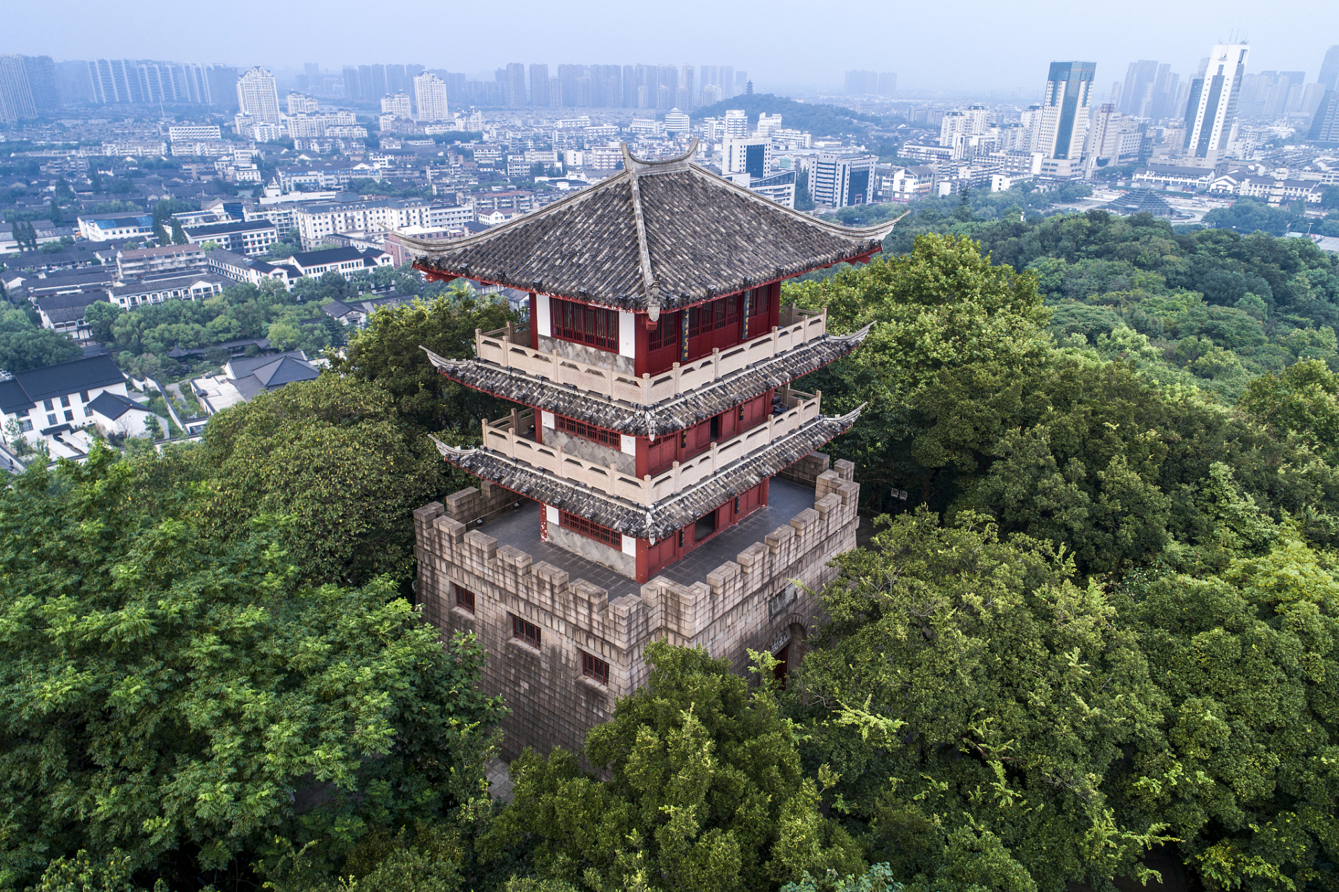 #镜头里的春天# 春季旅游岳阳君山,这座位于湖南省岳阳市的风景名胜区