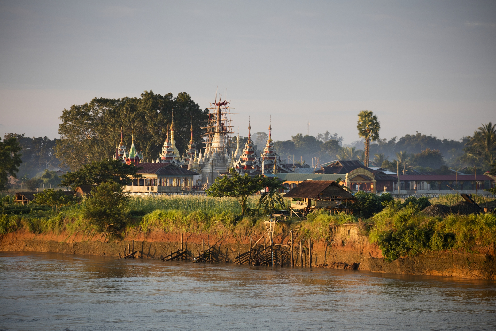 缅甸旅行风险等级为橙色高风险,钦邦等三省为红色极高风险,面对如此