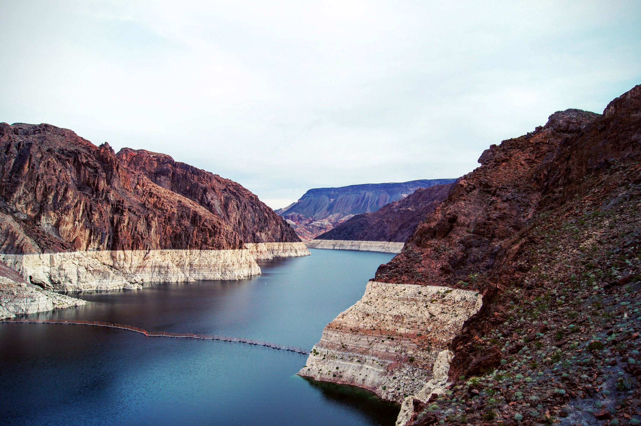 秋日渐凉,去柳林县的黄河三峡风景区有何新奇体验?