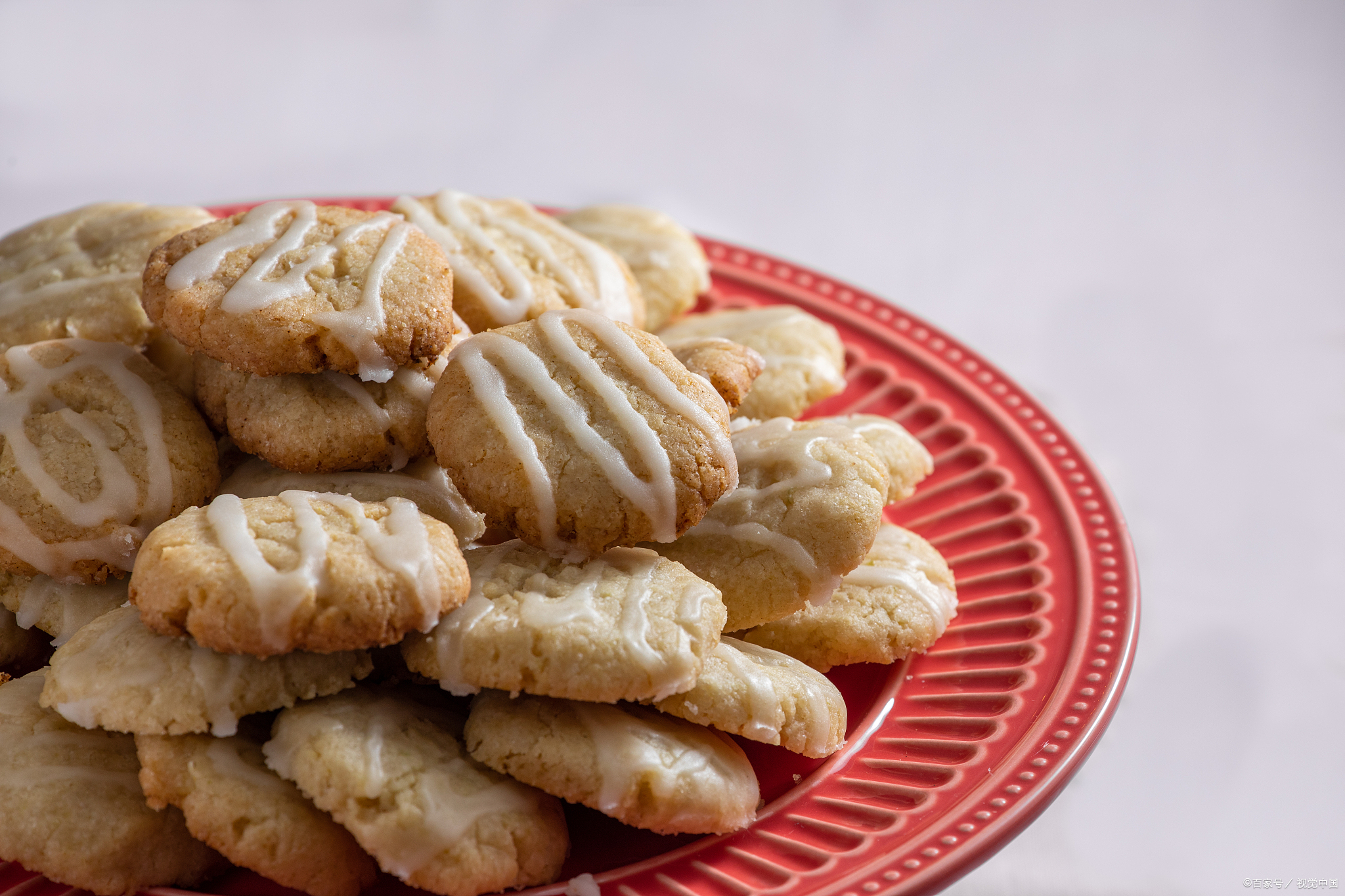 就是这种像耳朵一样的饼子,它又叫猫耳朵