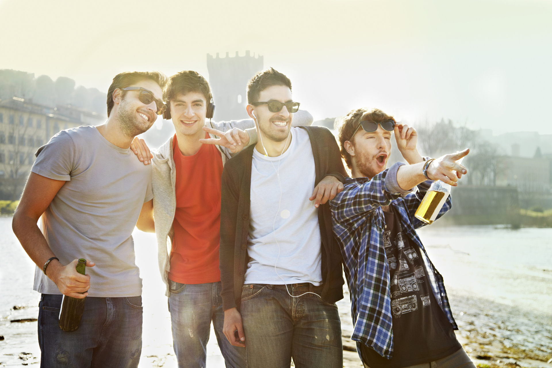 嘿,上铺的兄弟!最近怎么样啊? 毕业在即,我们要分别了呢