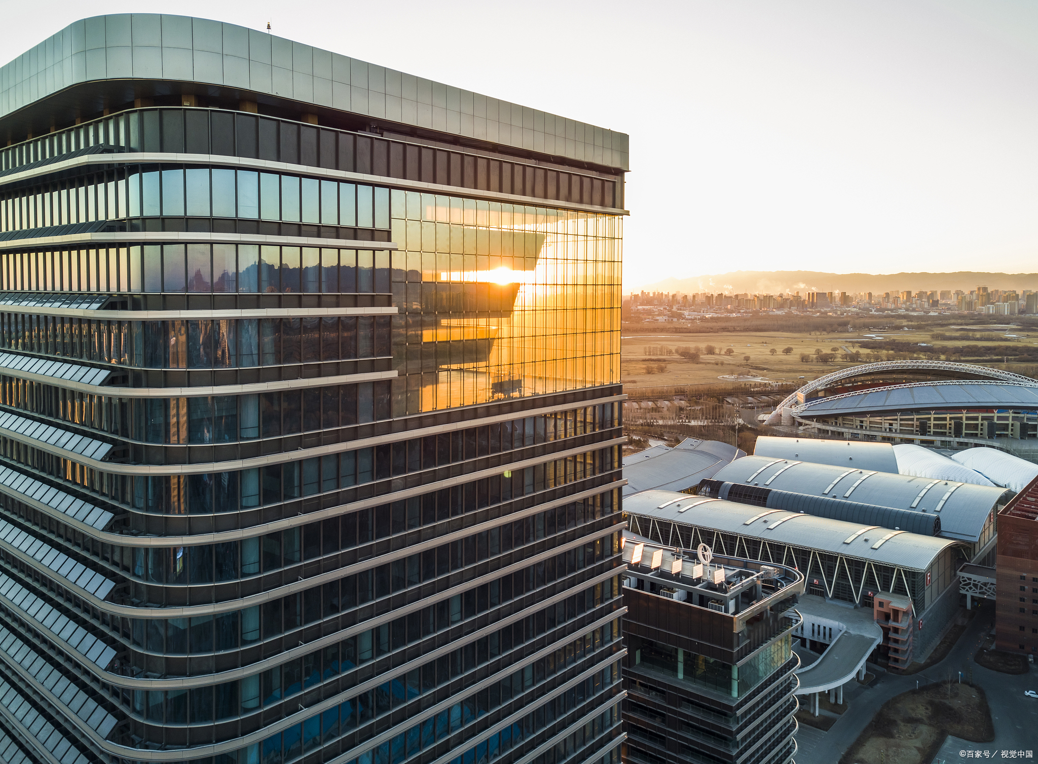 insureensureassurereassure区别