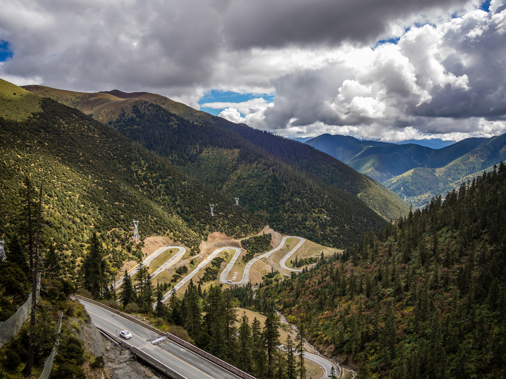 自驾318川藏线,这是一条堪称中国最美公路的行程,也是勇敢者与大自然