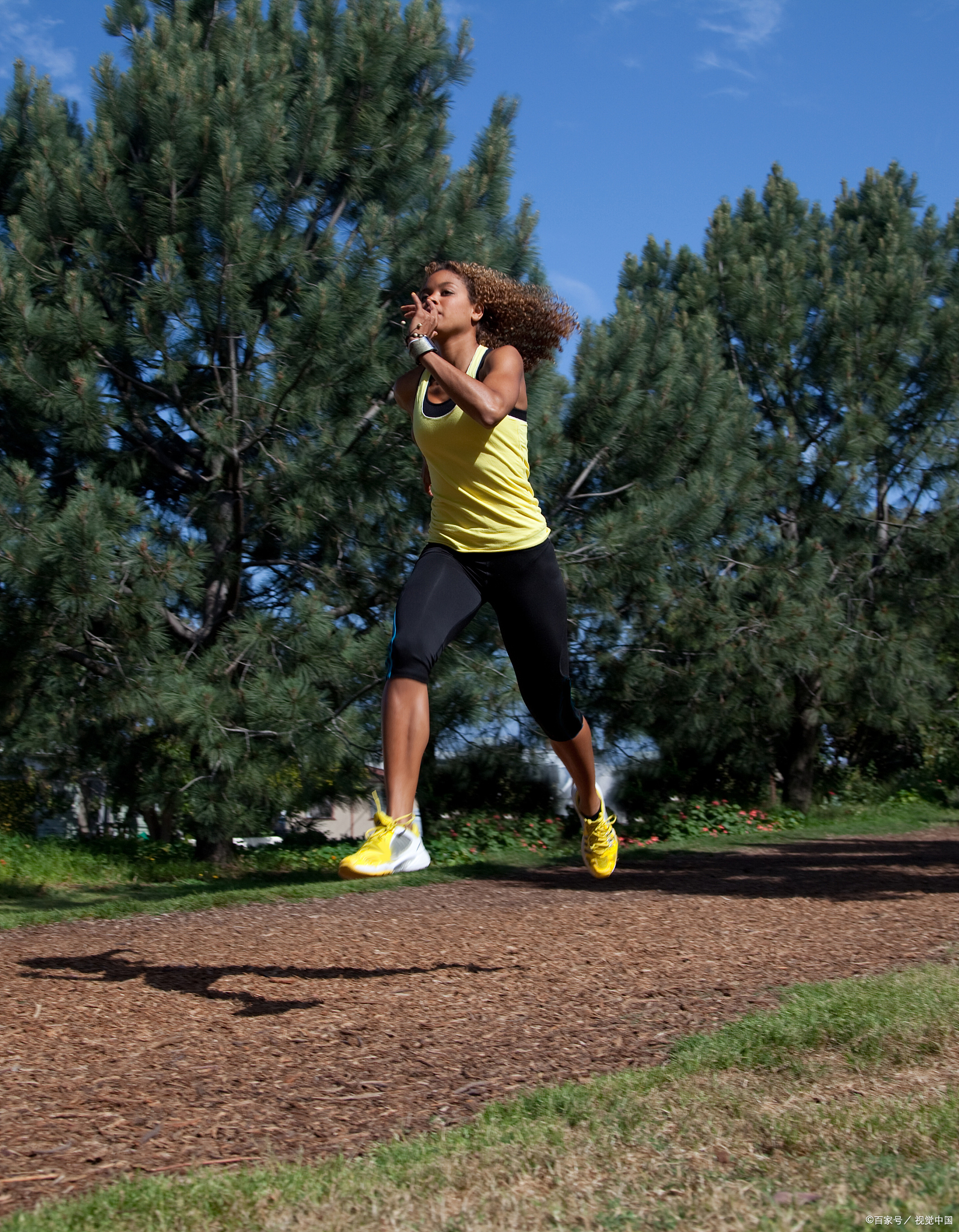 速度下降  当发现跑步速度无缘无故地下降时,这通常是肌肉处于超