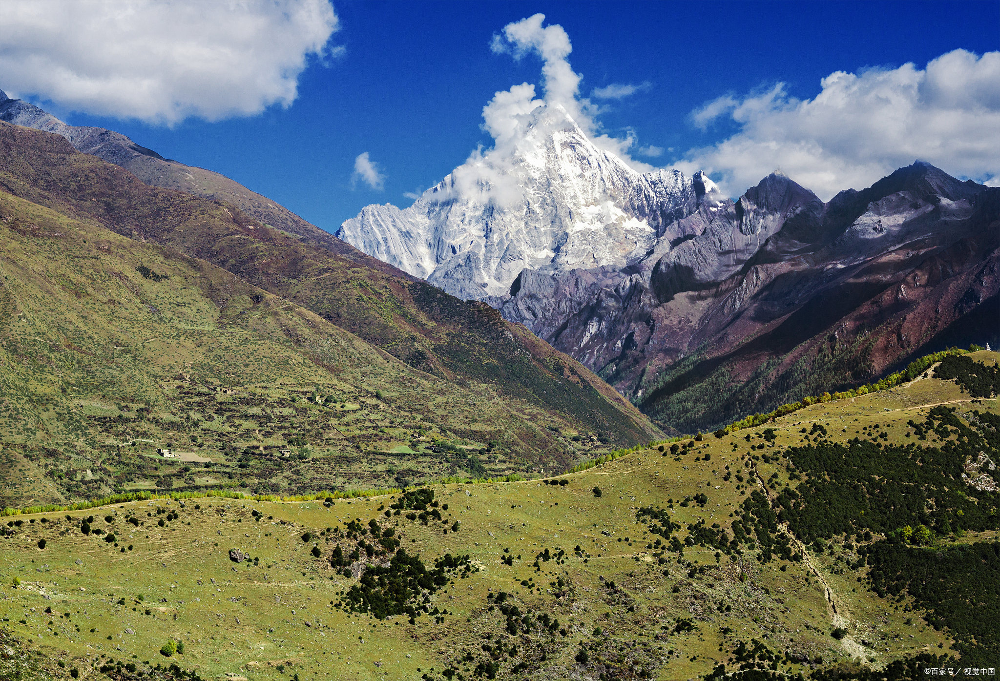 四姑娘山:山地旅游大发展 助力群众奔小康
