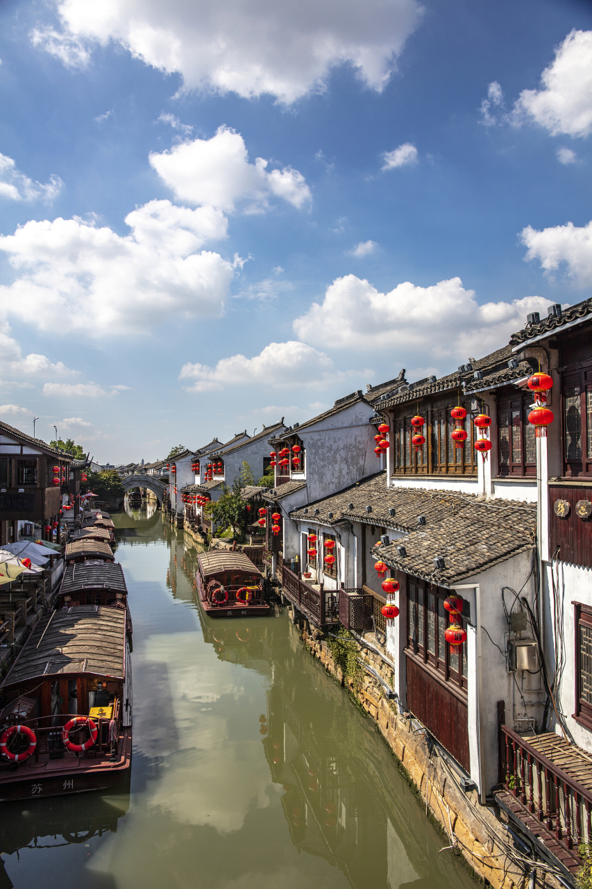 江苏,这片充满魅力的土地,自古以来便是文人墨客争相描绘的胜地.