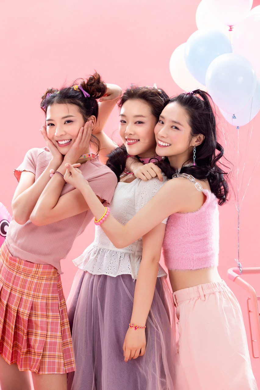 下面就为大家分享一些甜妹拍照姿势,让你在镜头前展现出最甜美的自己.