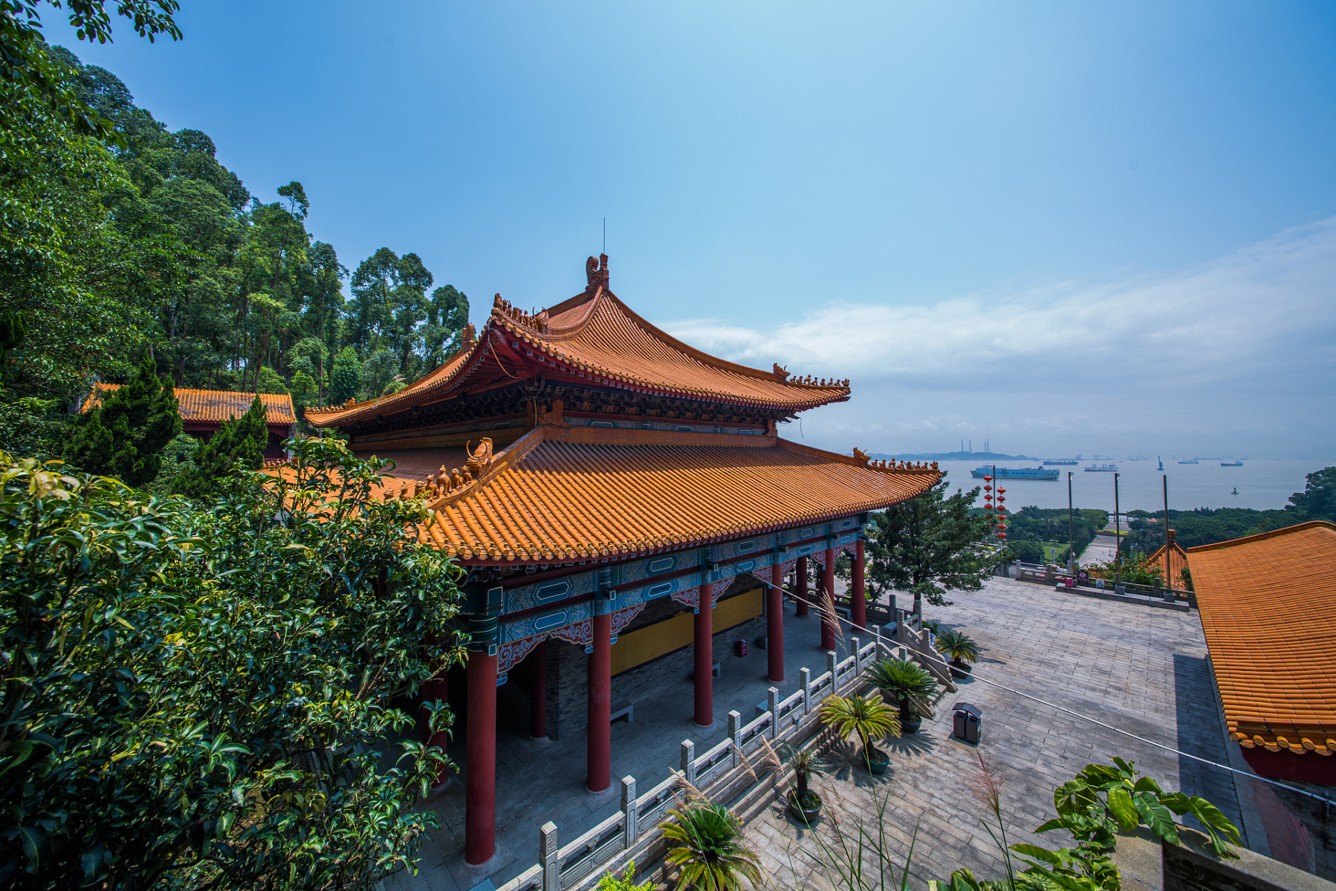 天后宫坐落在广州南沙区,是一个集自然风光,人文景观和历史文化于一体