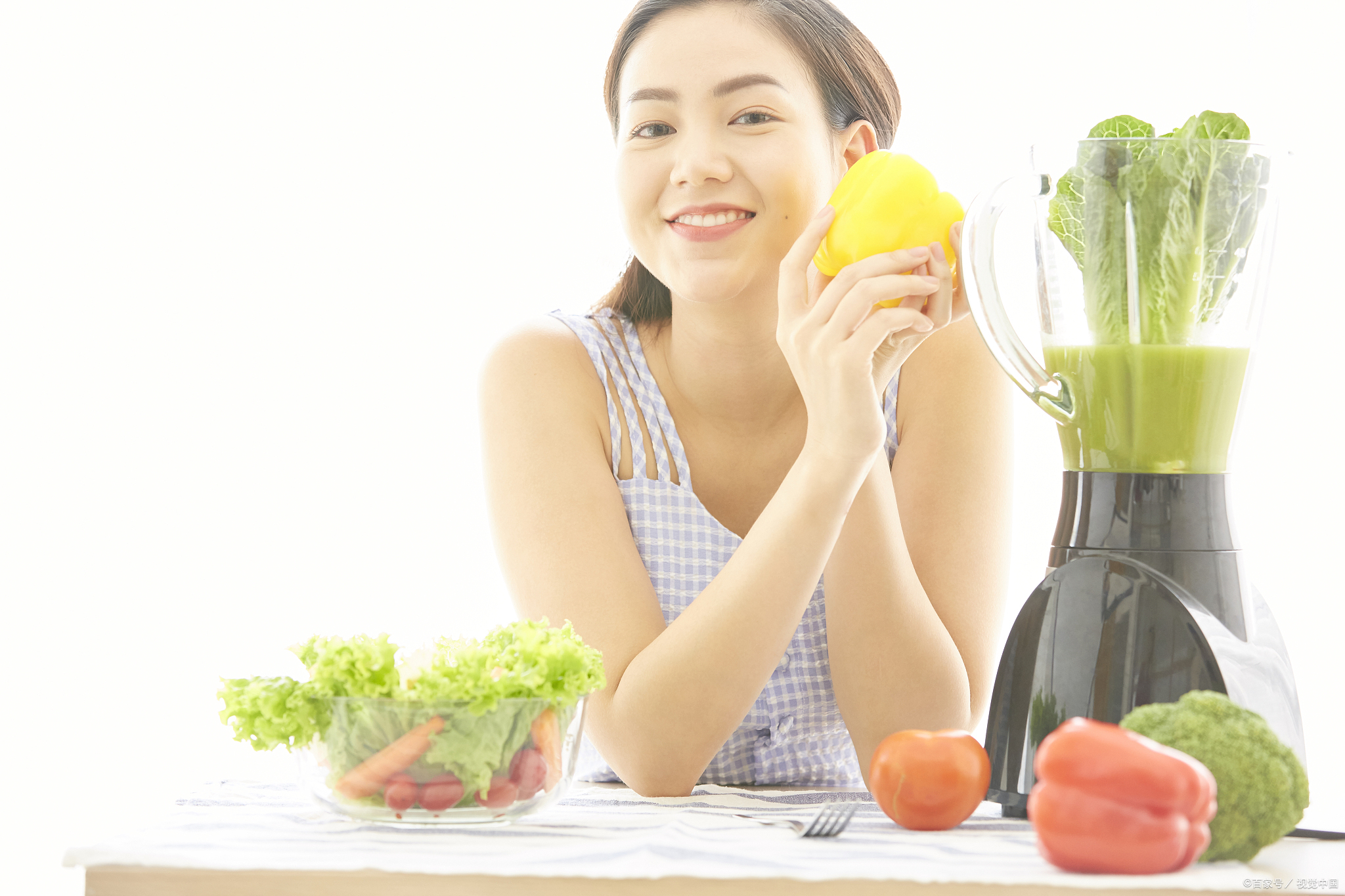 1. 大豆制品:豆腐,豆浆等大豆制品都富含大豆异营养与美女图片