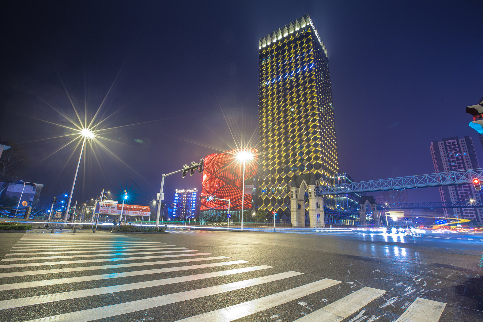 乐享周末分享吧#  99兰州夜景推荐99  78第一站:兰州中心 兰州