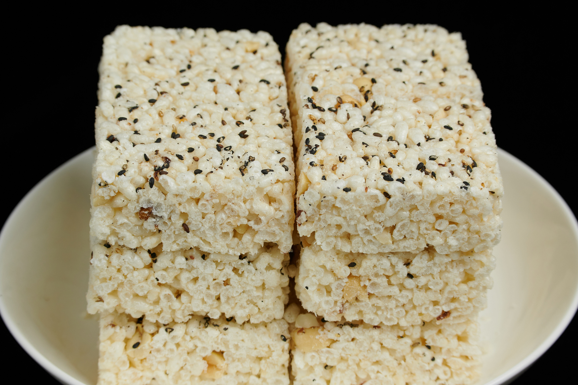 几天前买了爆米花糖,整整一大包,可是买了回来