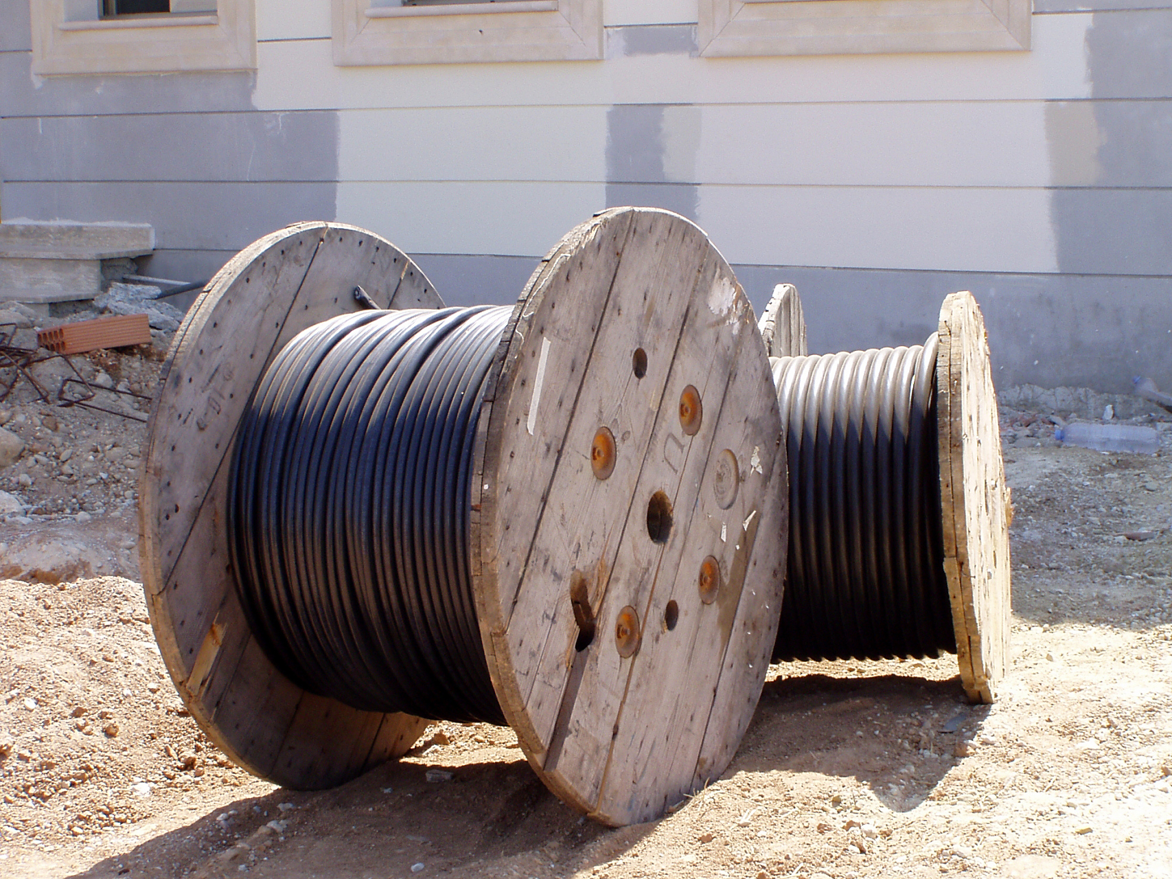 山东青岛崂山区成轴电线电缆处理知识  山东青岛崂山区成轴电线电缆是