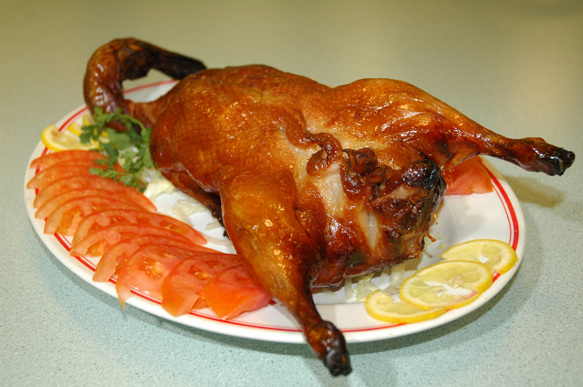 烧到你心田,香得停不下来!  公明烧鹅,简直是广东深圳的一颗璀璨明珠!