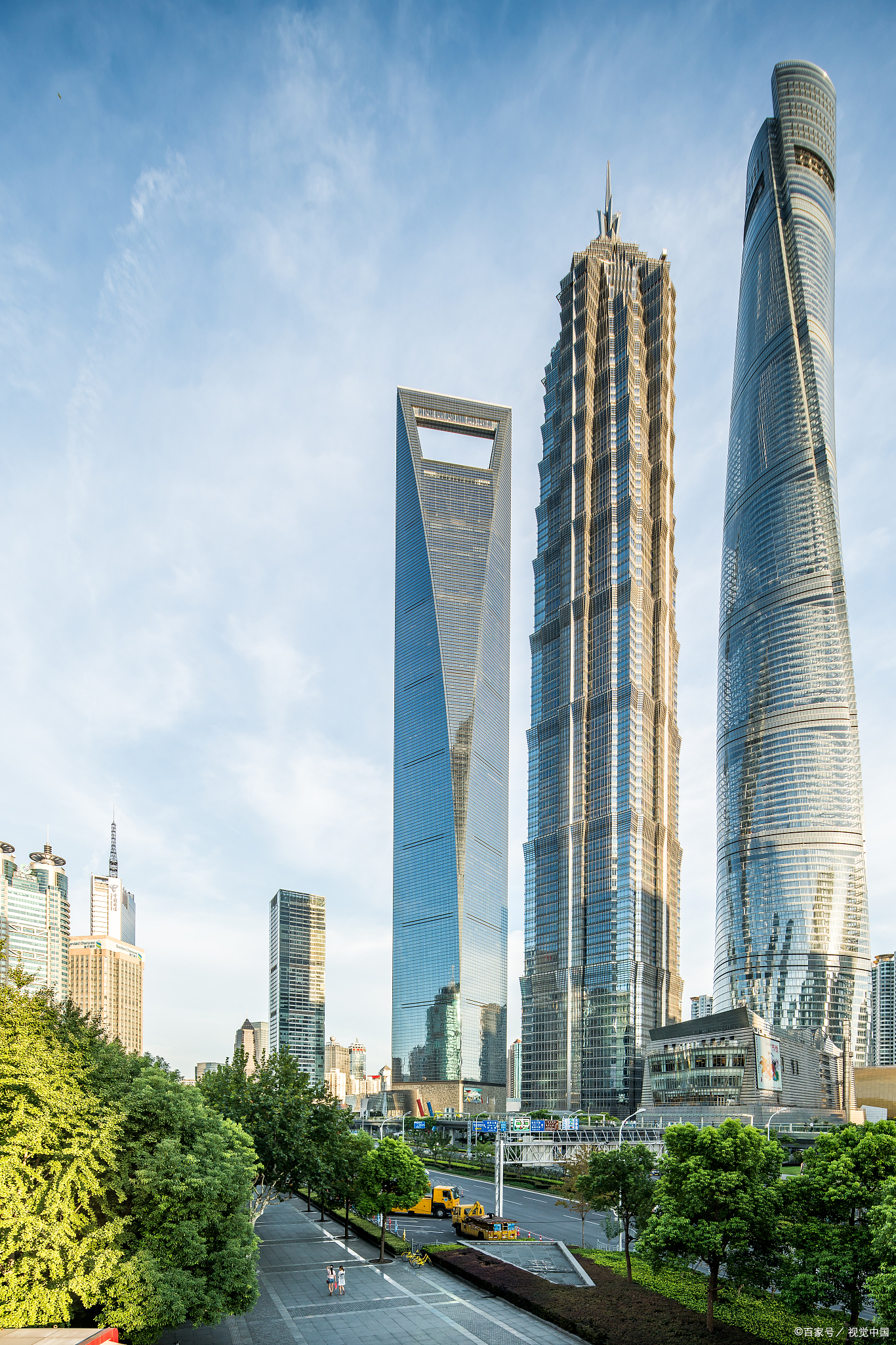 嬉行记# 上海大厦,作为上海的地标之一,是上海市中心地区的一座覆层