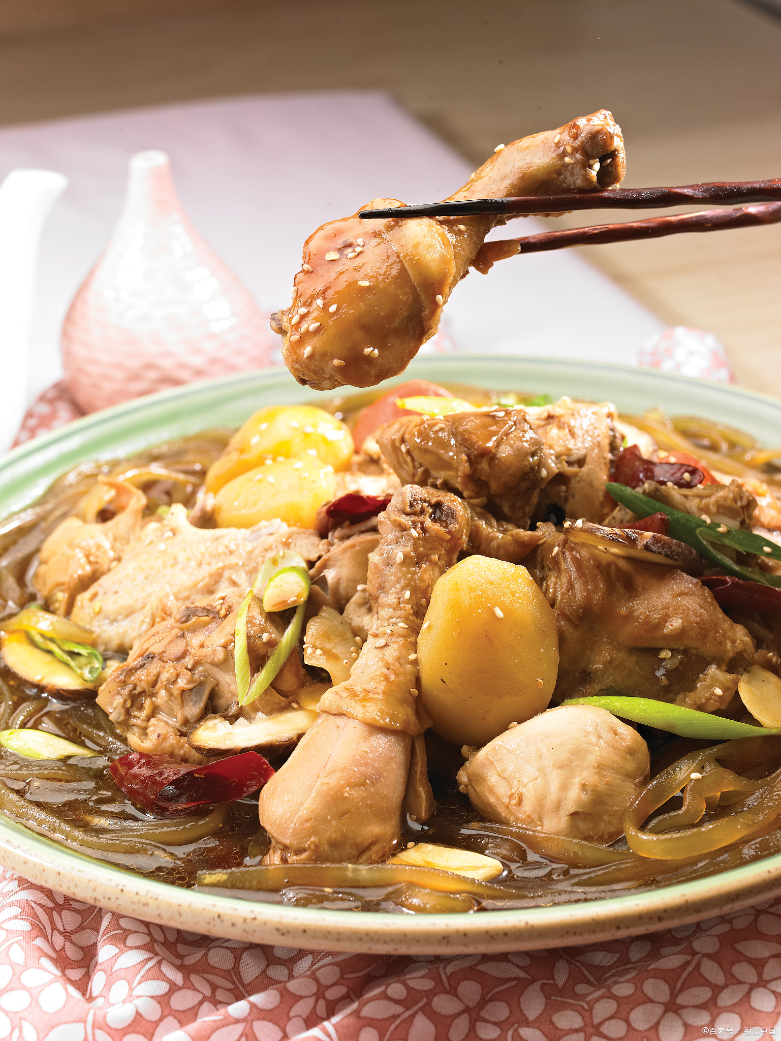 栗子香韵 鸡肉醇香 共舞舌尖的经典炖菜