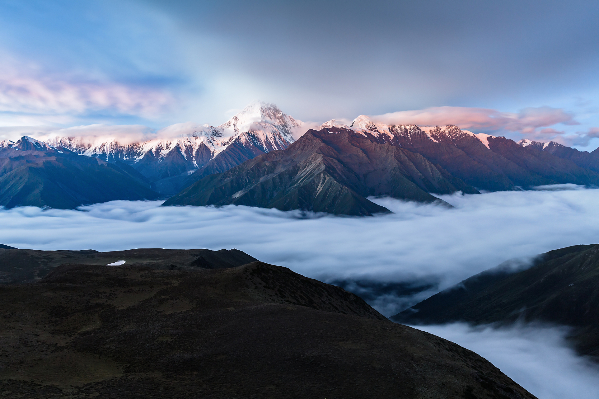 78 深入讲述 78 贡嘎雪山,位于四川西藏边境,是中国西南地区最