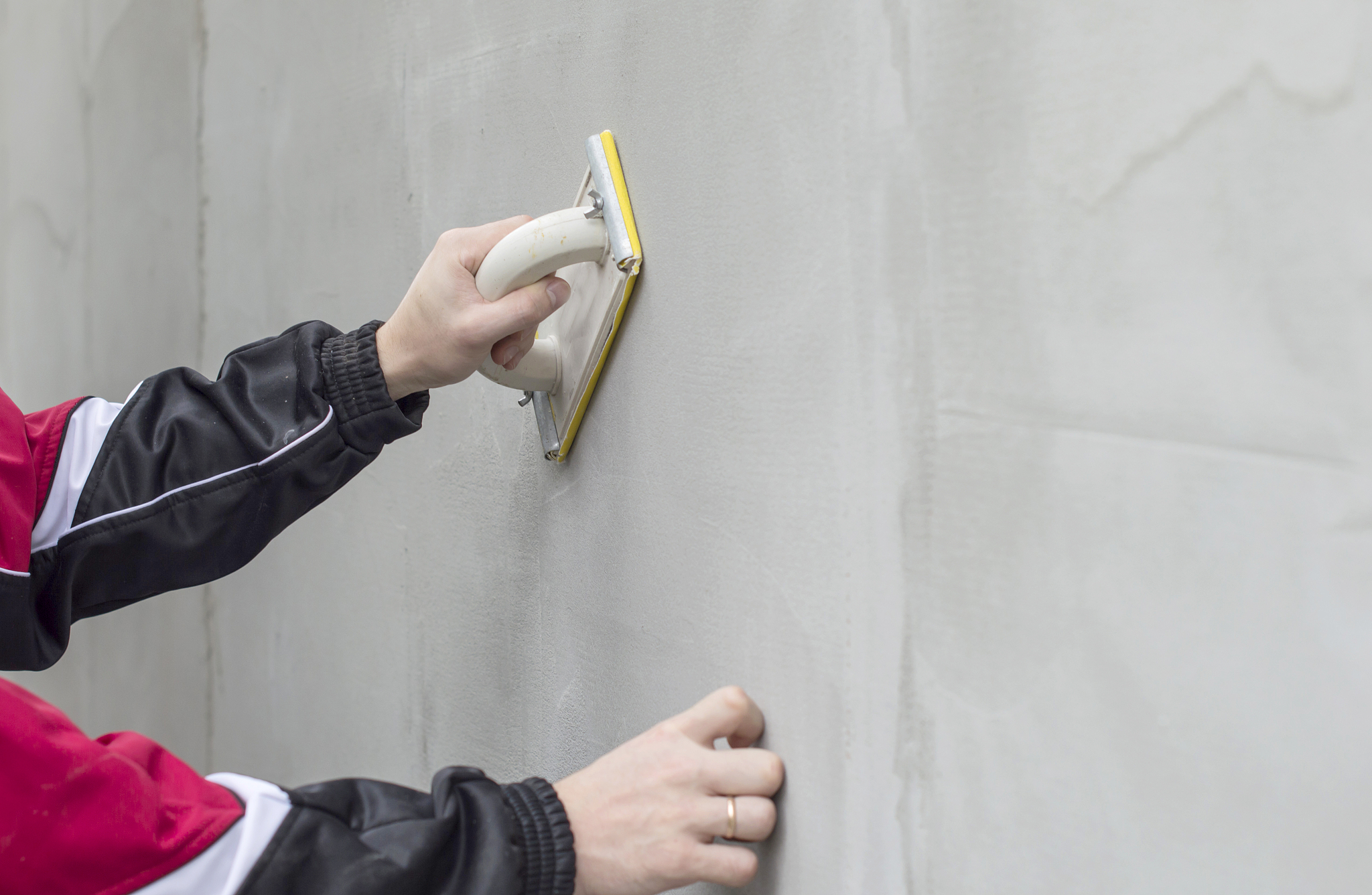 墙面开裂如何修补?这个方法快速高效,不容错过!