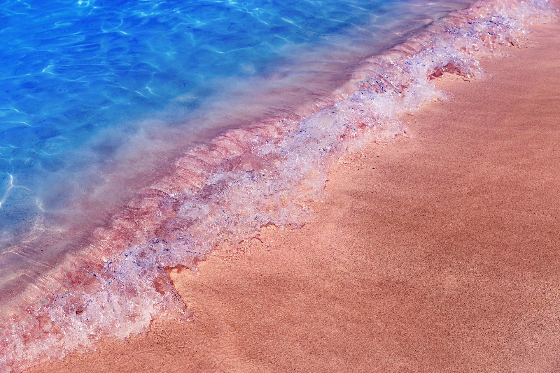 其中,哈勃岛(harbour island)以其独特的粉色沙滩而闻名于世.