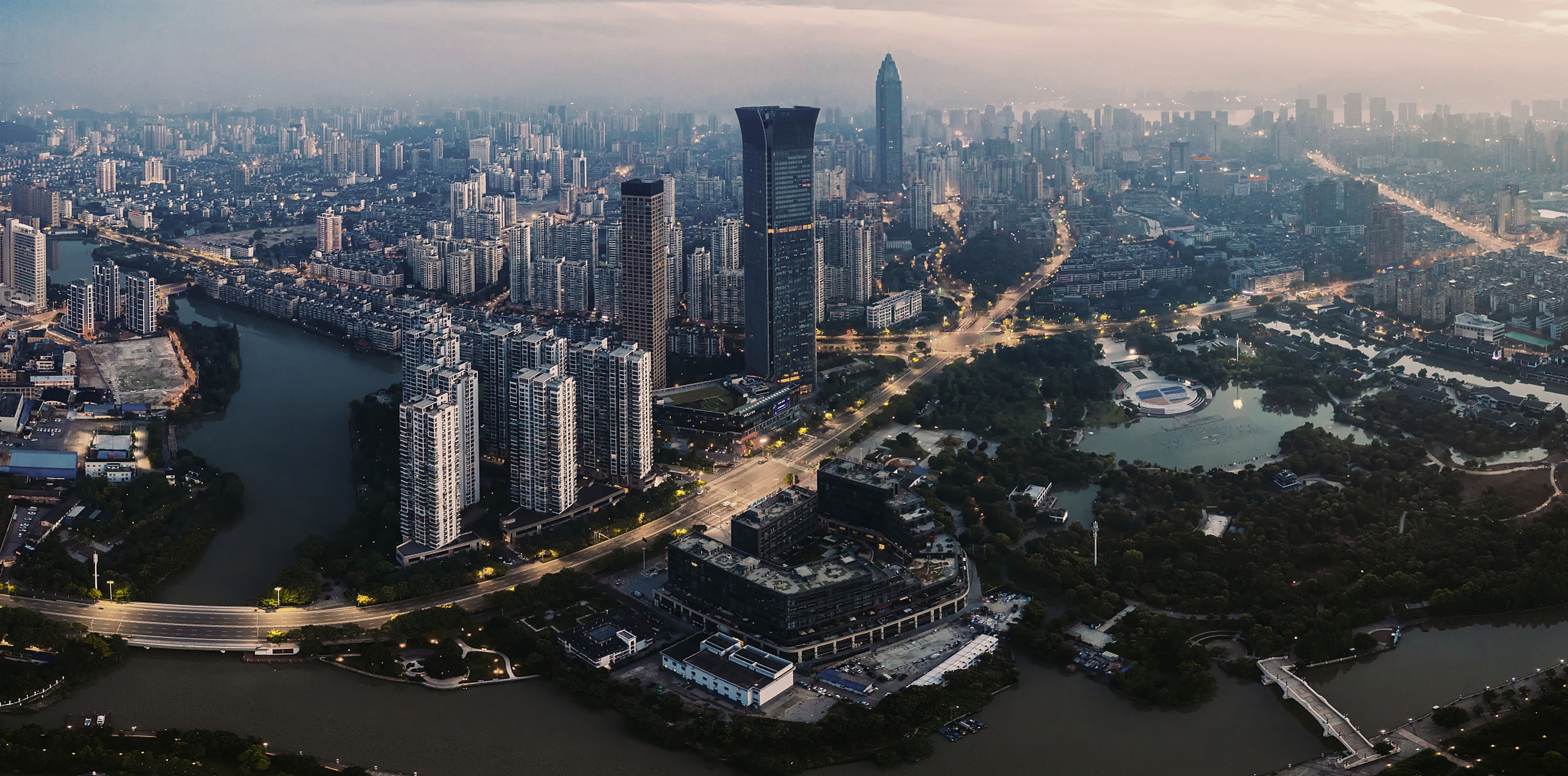 犀浦夜景图片