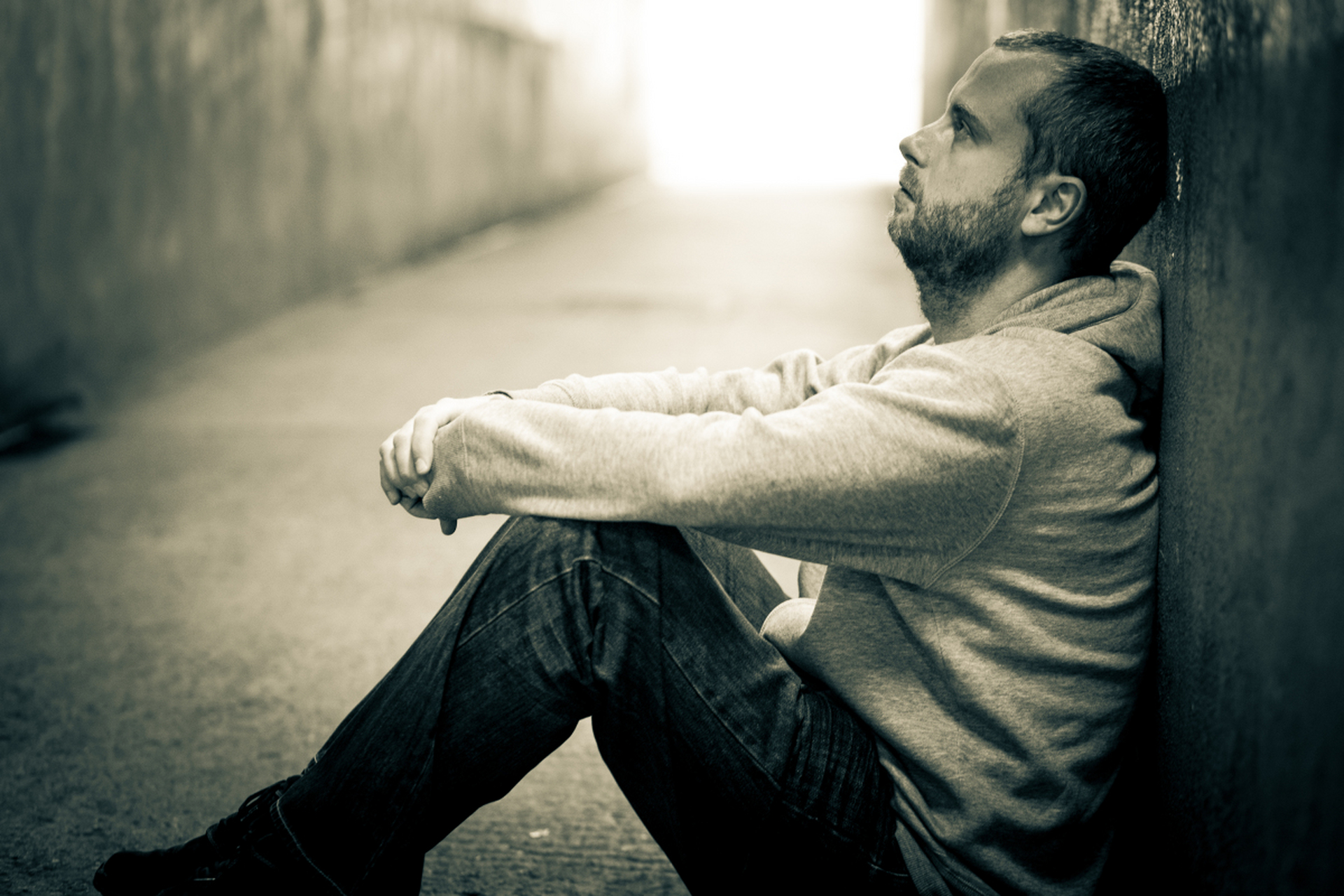 一个人孤独终老是什么样的感觉#  长期独处可能会对人的心理产生多种