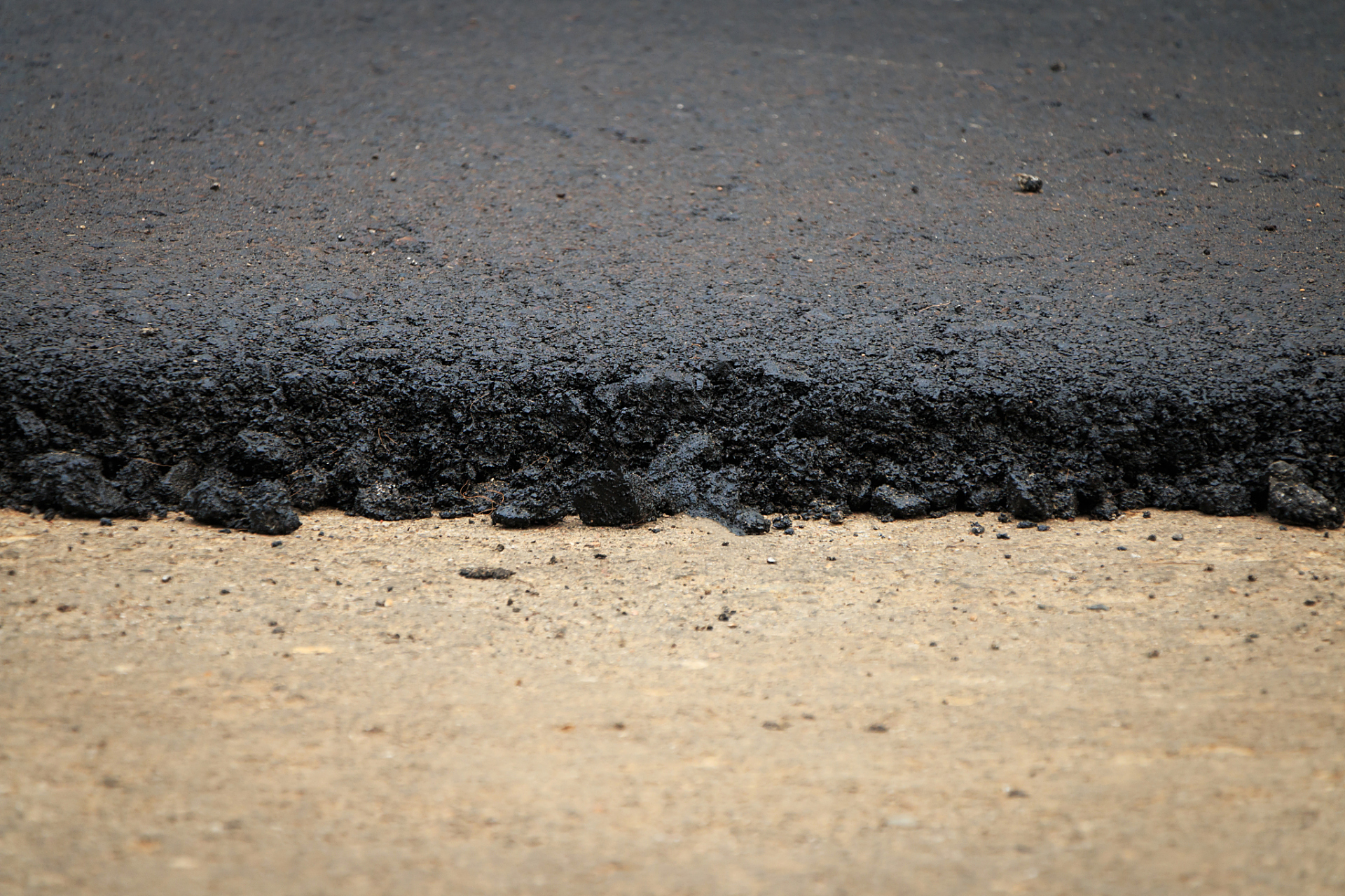 9万吨,与前一周相比增加10.3万吨,增幅为4.2%