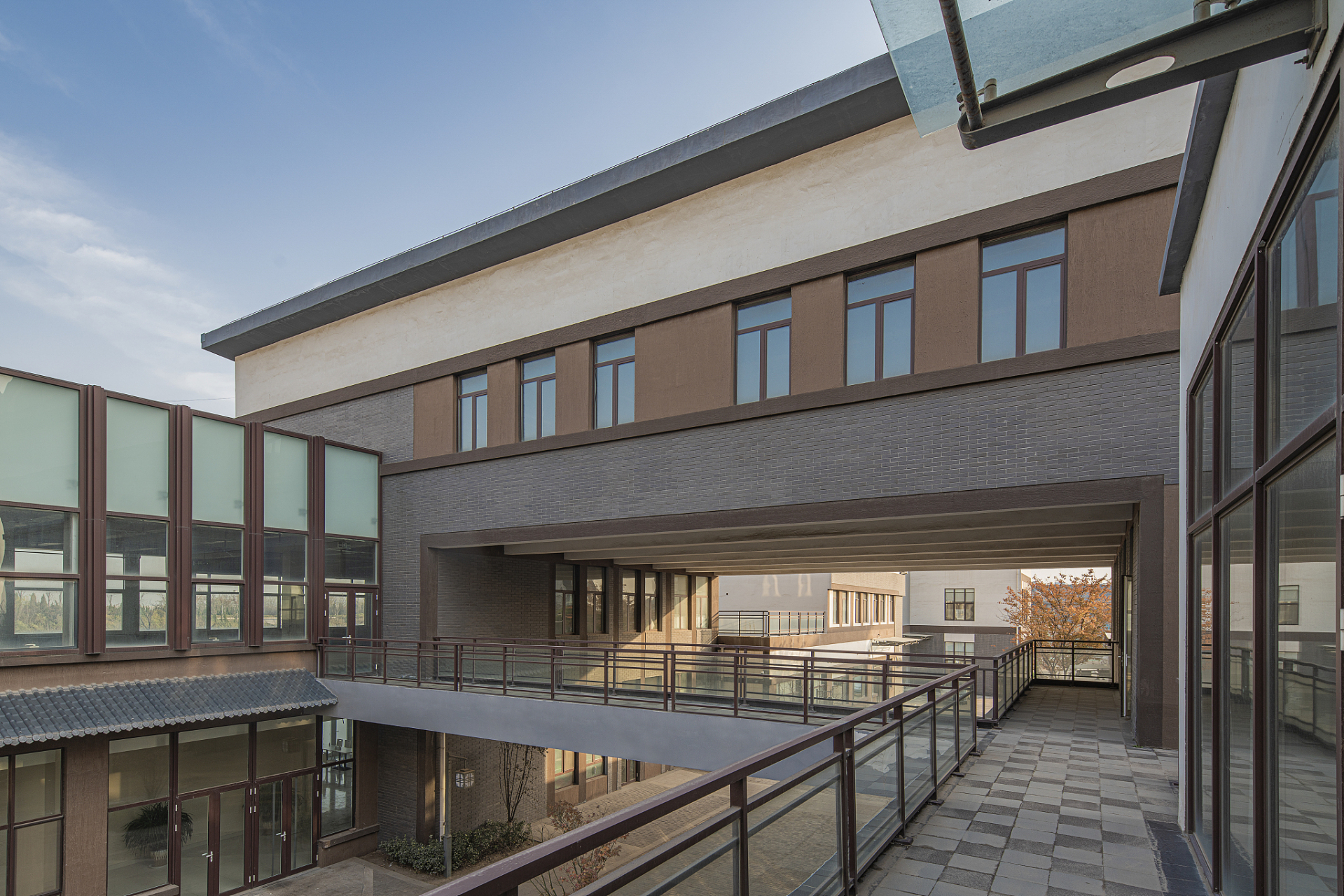 成都市金牛区有一个独具艺术气息的地方,那就是五里墩·陶里陶艺文创