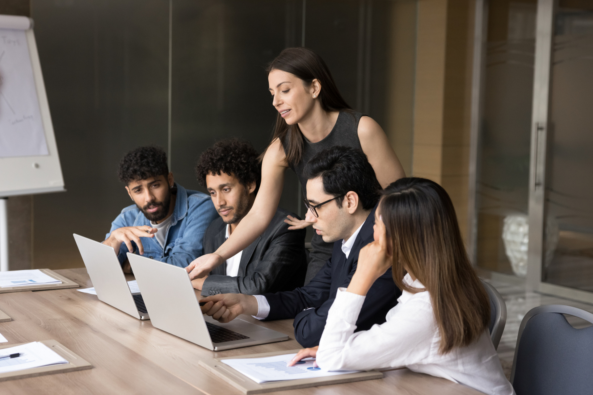 矿用轨道式移动巡检系统安装:专业技术人员的精准操作,安全规范铁律!