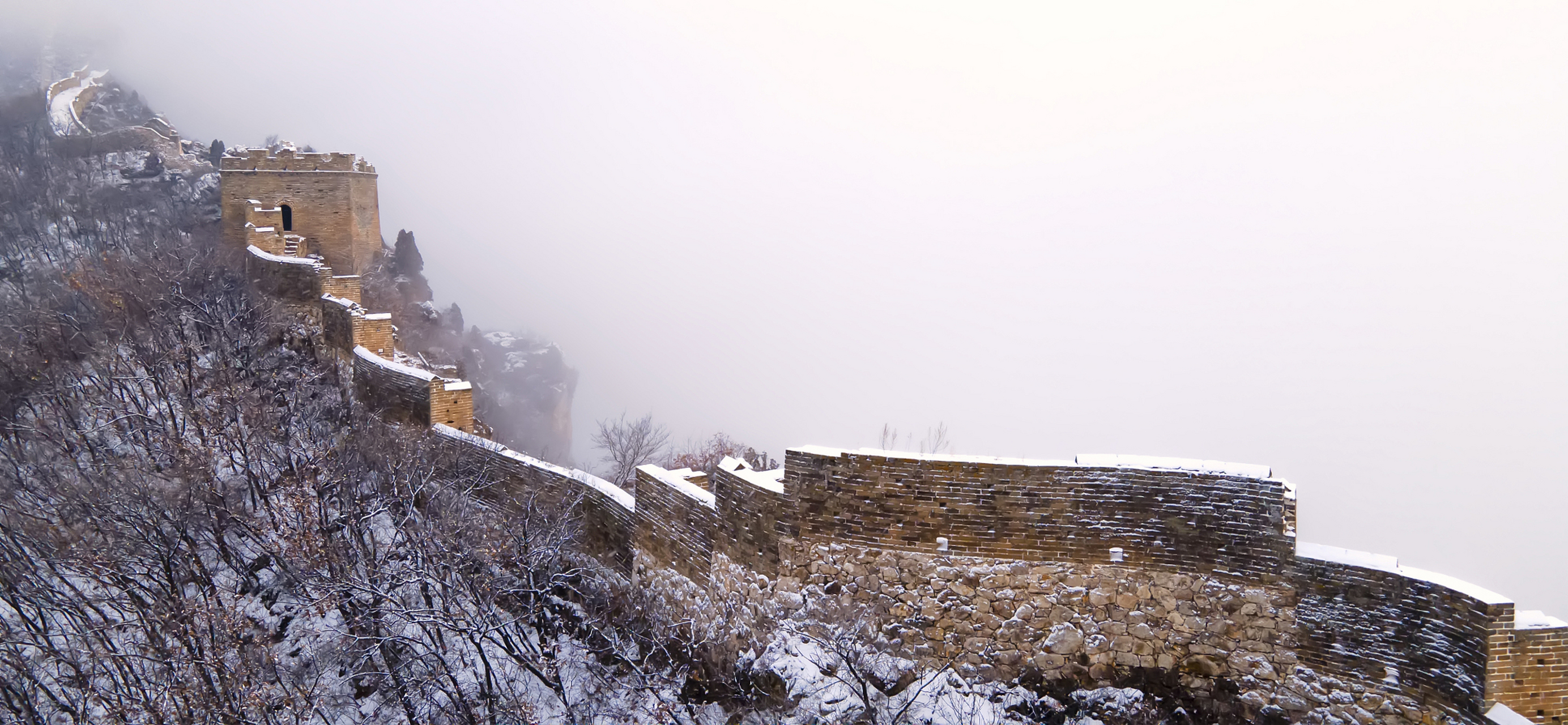 冬季的八达岭长城,是一幅美丽的画卷.