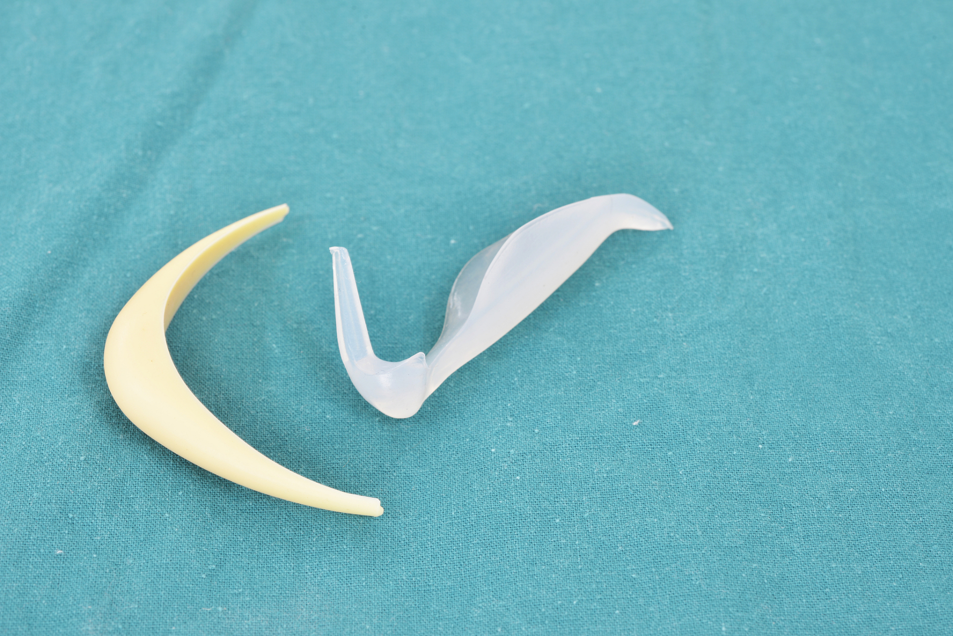 问我膨体做鼻子是不是不好72 今天就分门别类解析一下隆鼻假体95