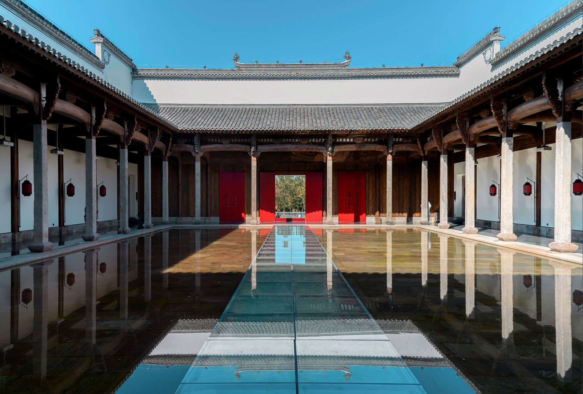 四水归堂,晴雨两宜,四时皆景,是中国古代建筑赋予天井的独特文化内涵.