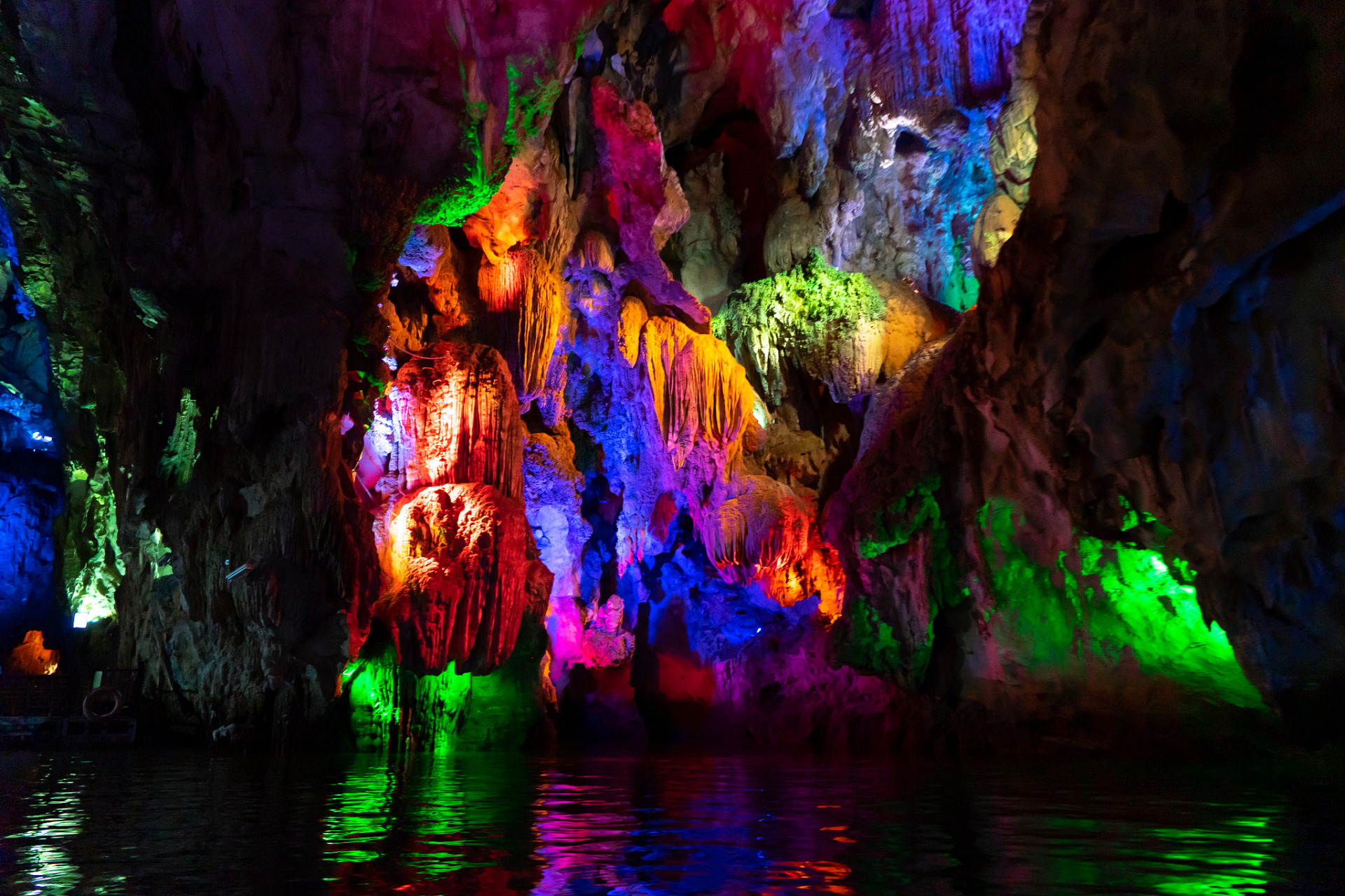 龙宫风景区,天下喀斯特尽在其中!