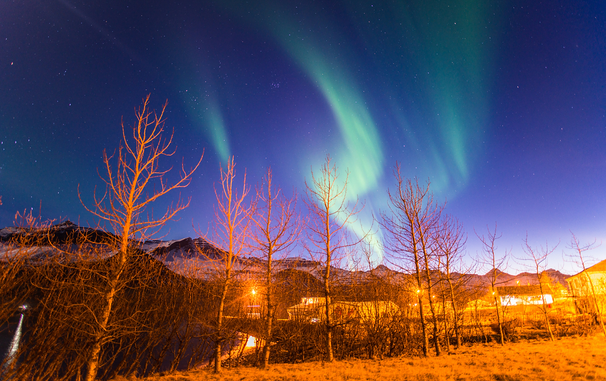 95黑龙江漠河北极村出现极光,一生必看的浪漫奇观! 嗨,朋友们!
