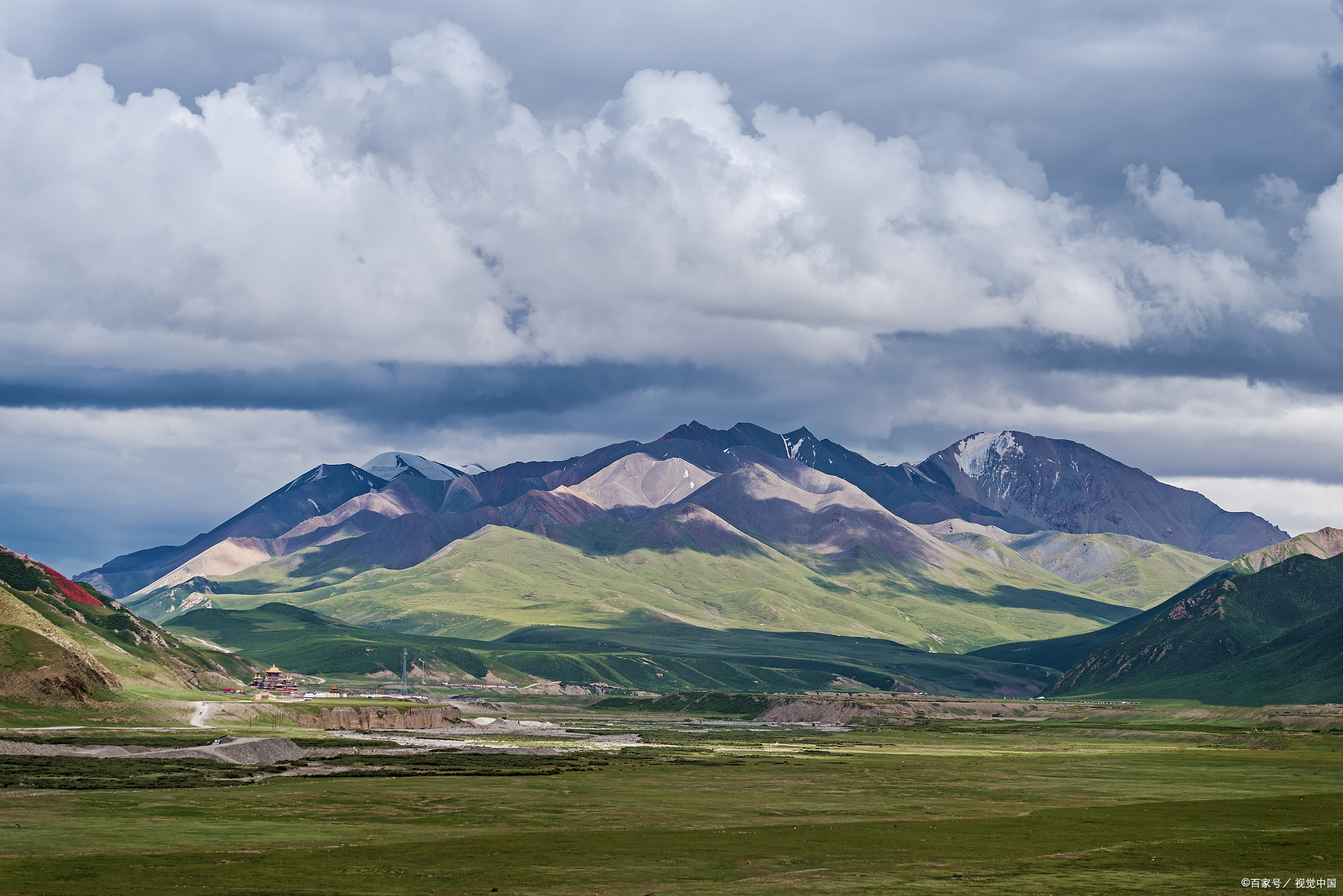 最新监测显示,上百只雪豹在祁连山国家公园酒泉片区安家.