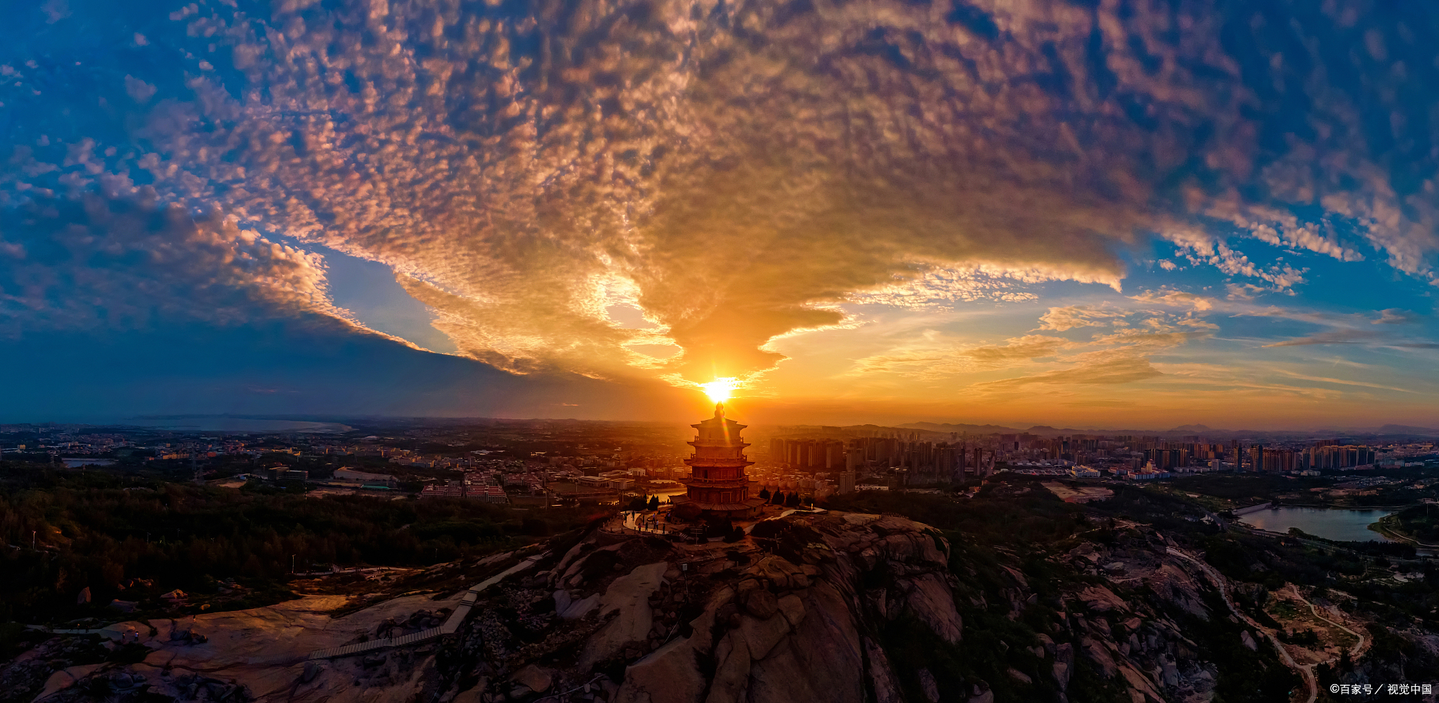 大同睡佛夜景灯光,夜晚佛光普照神奇!