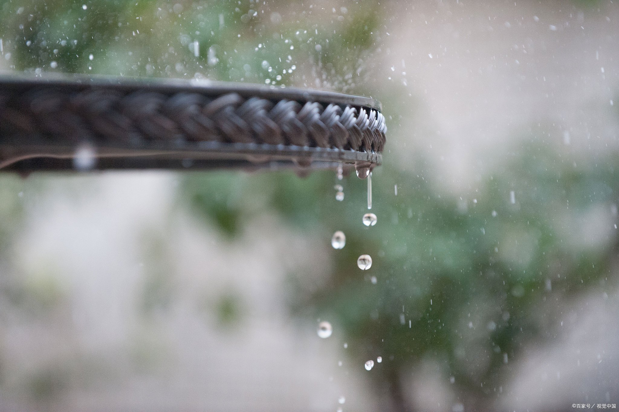 下小雨可以旅游吗?旅游如何不受影响?实用建议,让你畅游无阻!