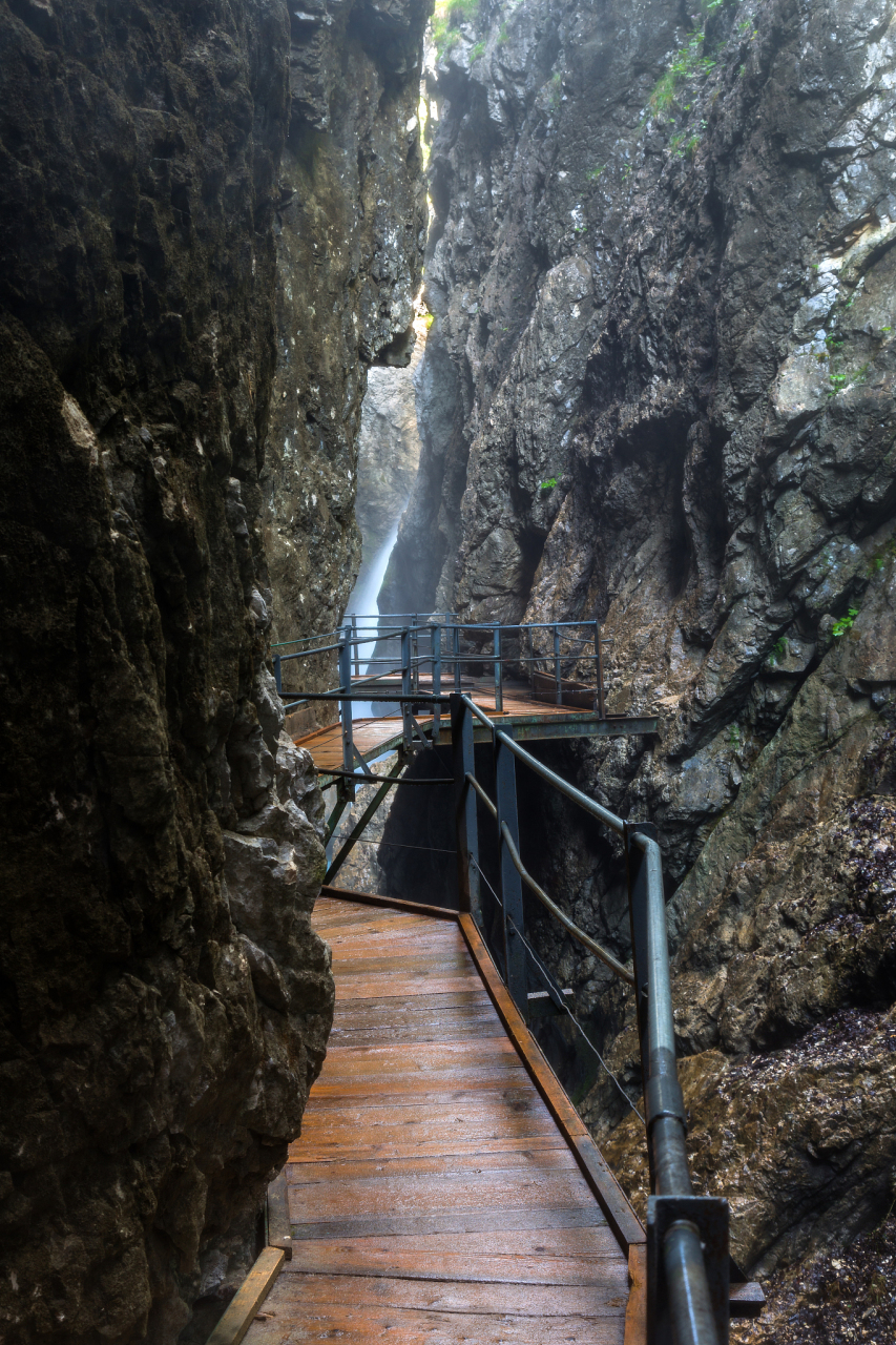 兰英大峡谷位于重庆巫溪,是一个自然景观优美的国家级自然保护区.