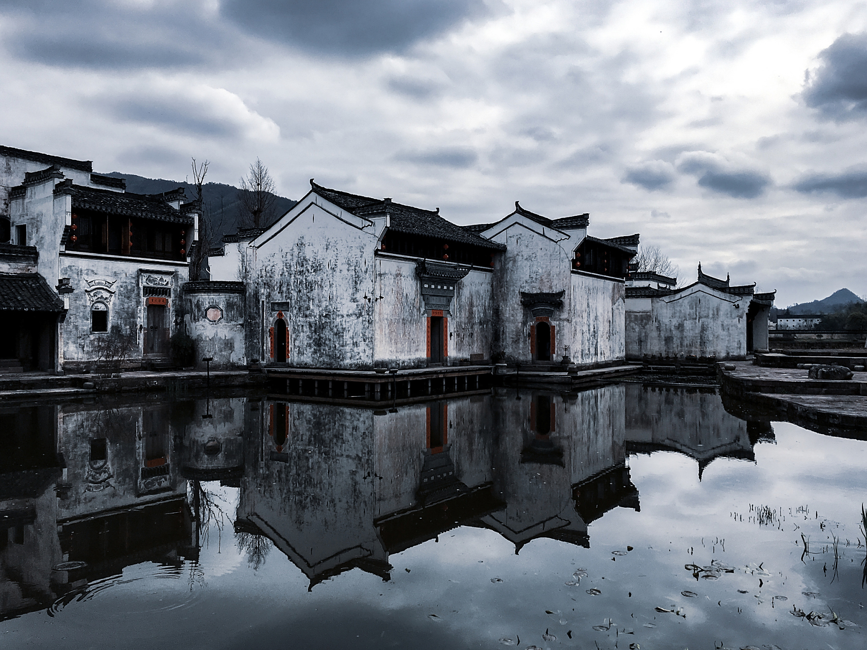 呈坎,位于中国安徽省黄山市徽州区,是一座古老的村庄.