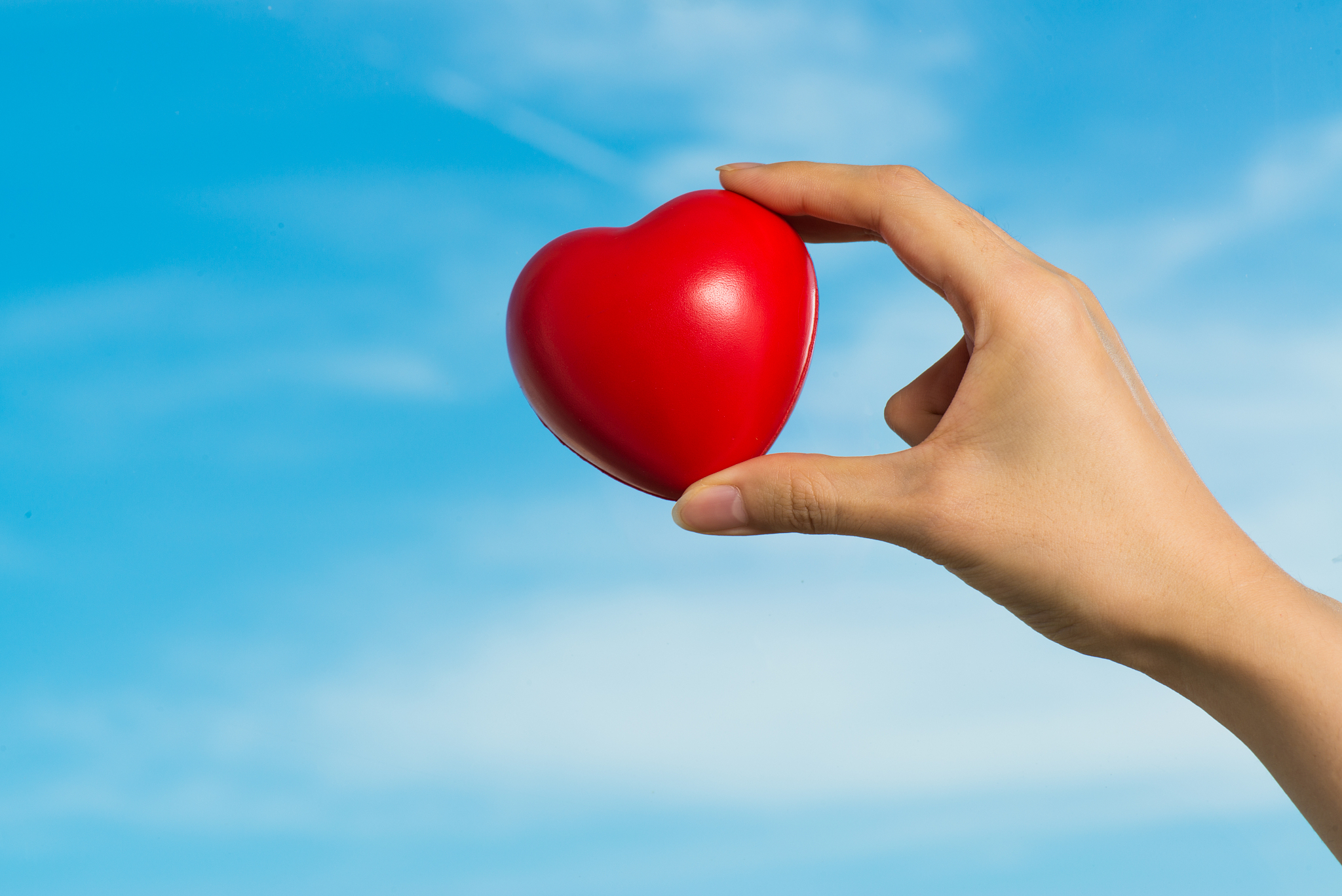 这不仅是她个人的悲剧,更是社会审美扭曲的警钟! 我们