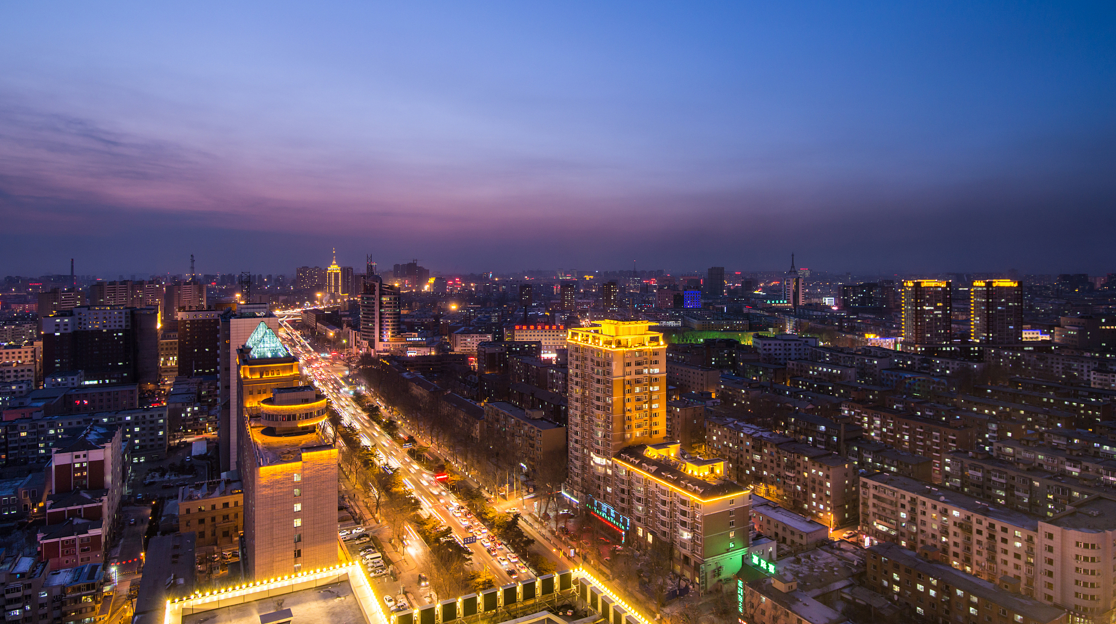 最近,淄博市内引起热议的话题之一是:在短短的20天之内建成了一座巨型