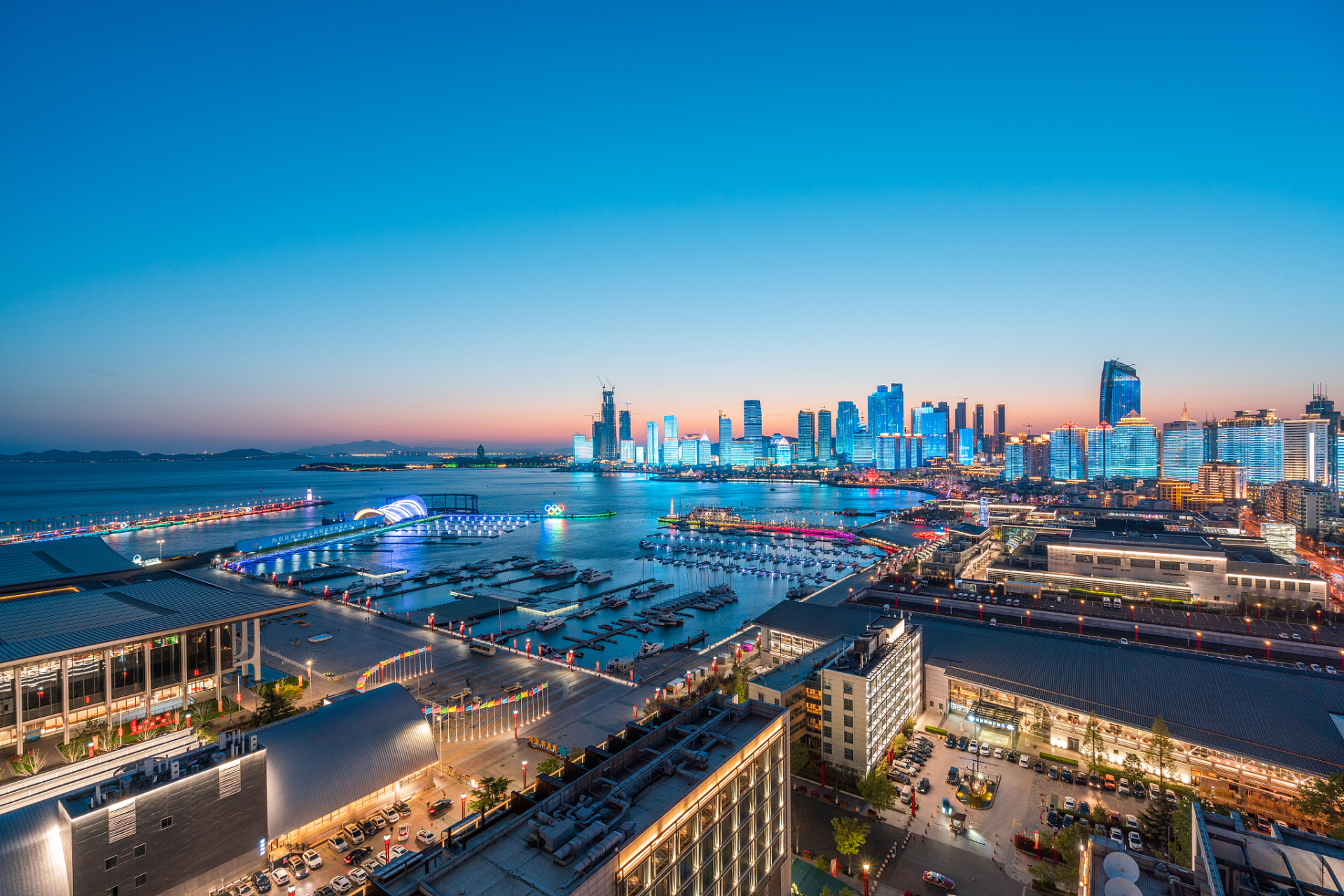 青岛优化营商环境# 营商环境是企业生存发展的生态土壤,更是城市背种