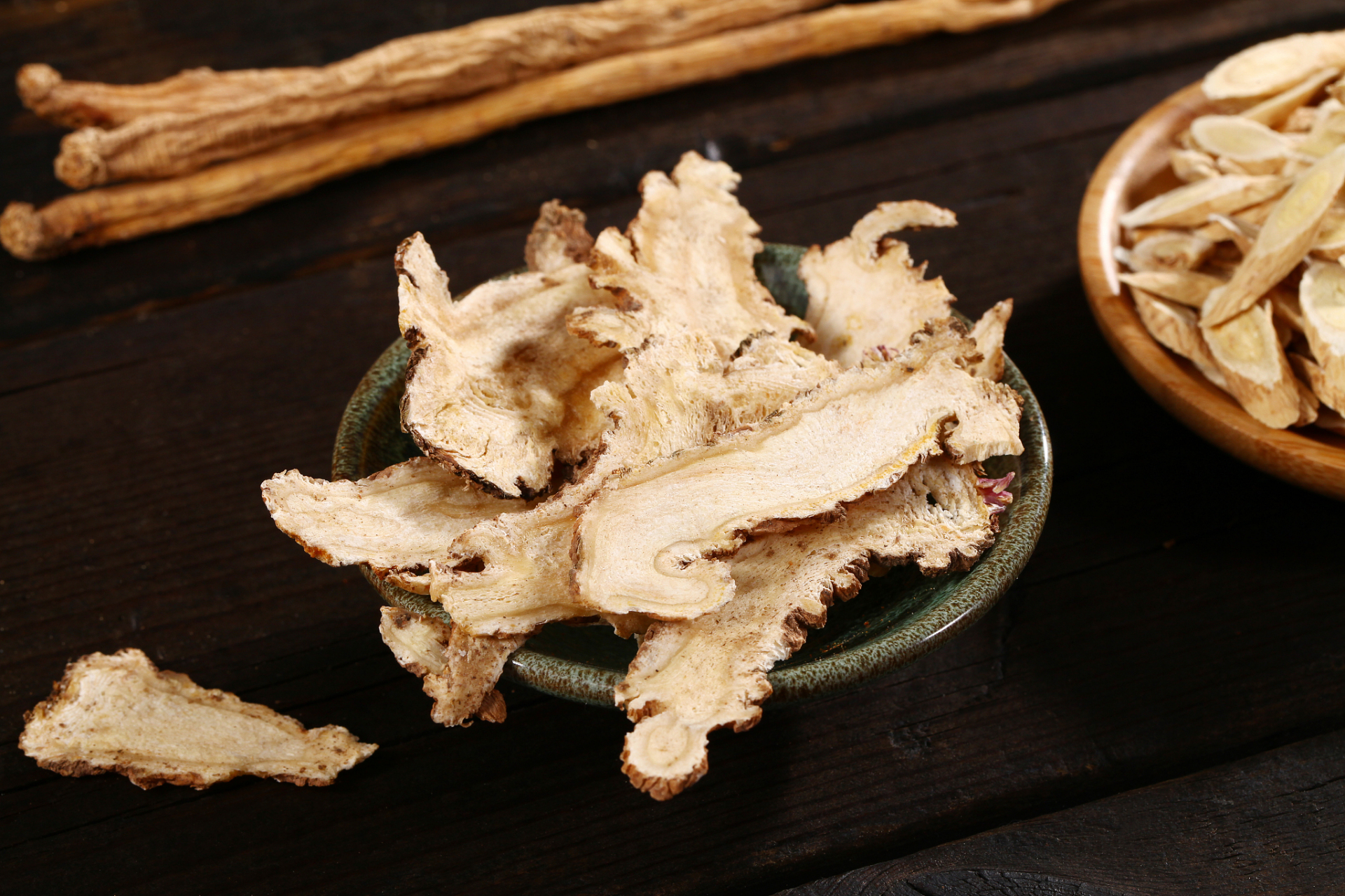 女人40岁,这几样食物要多吃,不贫血,不发胖,保养卵巢更年轻 当归对于