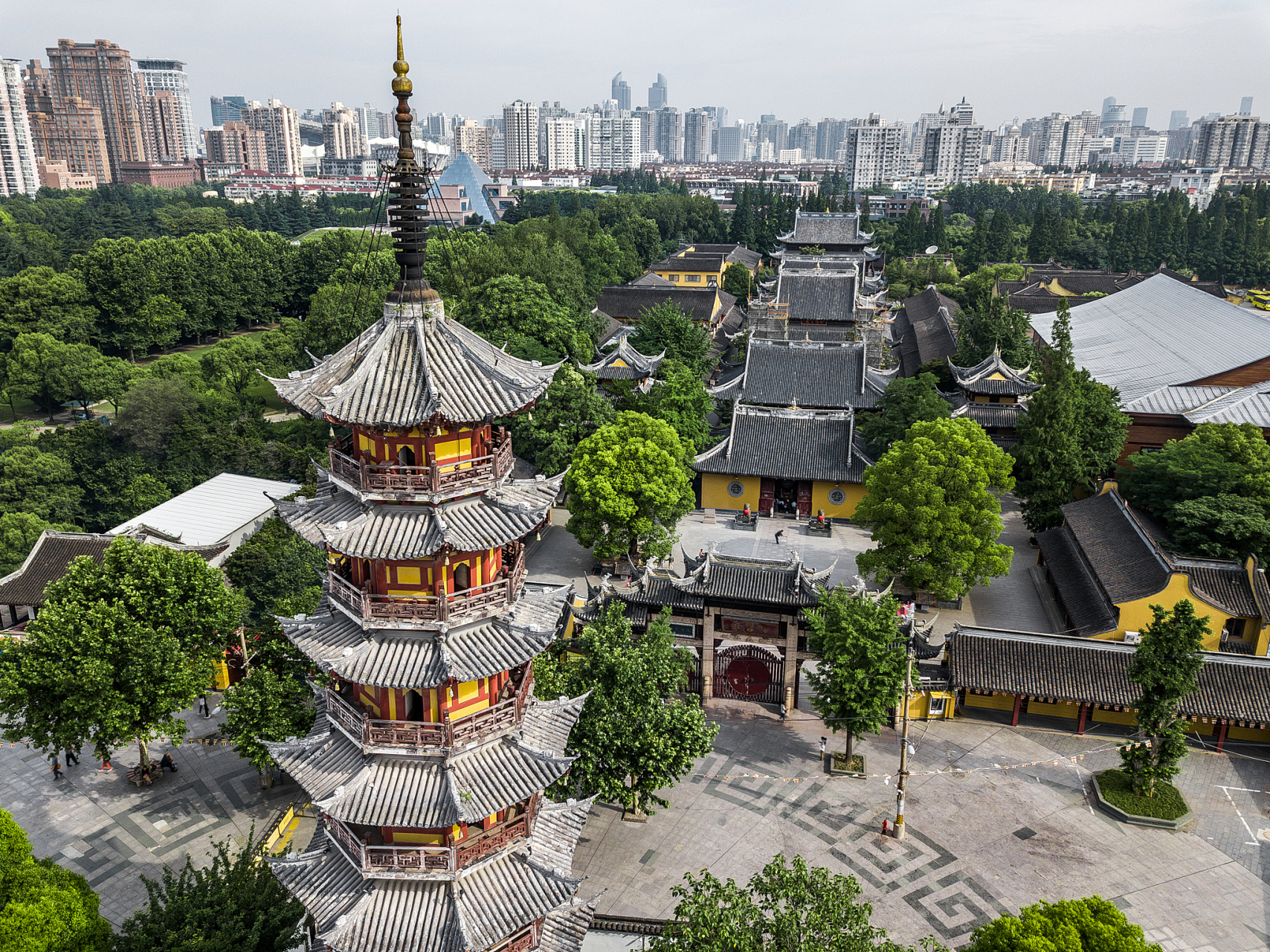 9492 说到上海的旅游景点,龙华寺可是个不得不去的好地方!