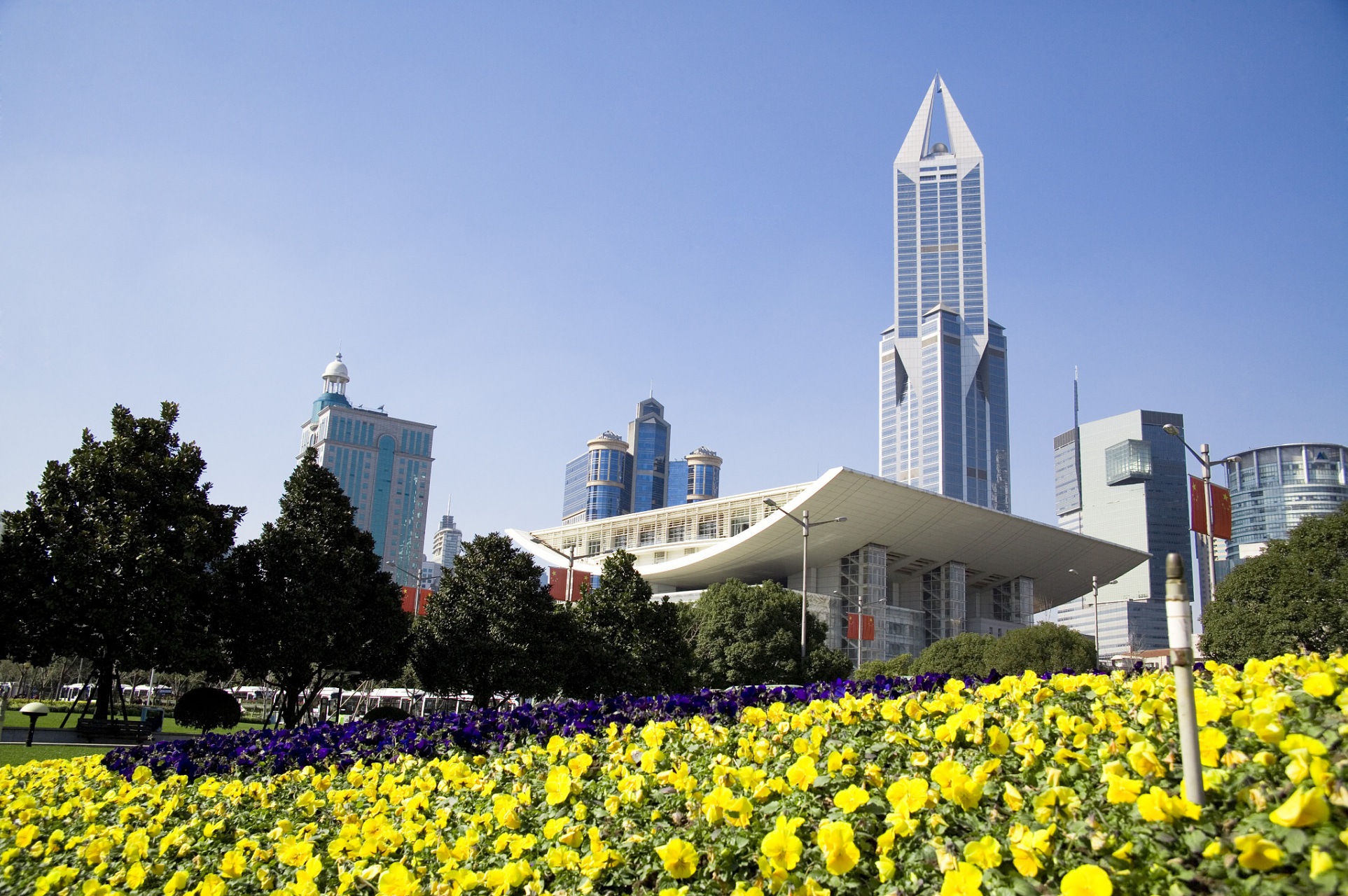 嬉行记# 上海人民广场,历来是上海市的地标性景区之一.